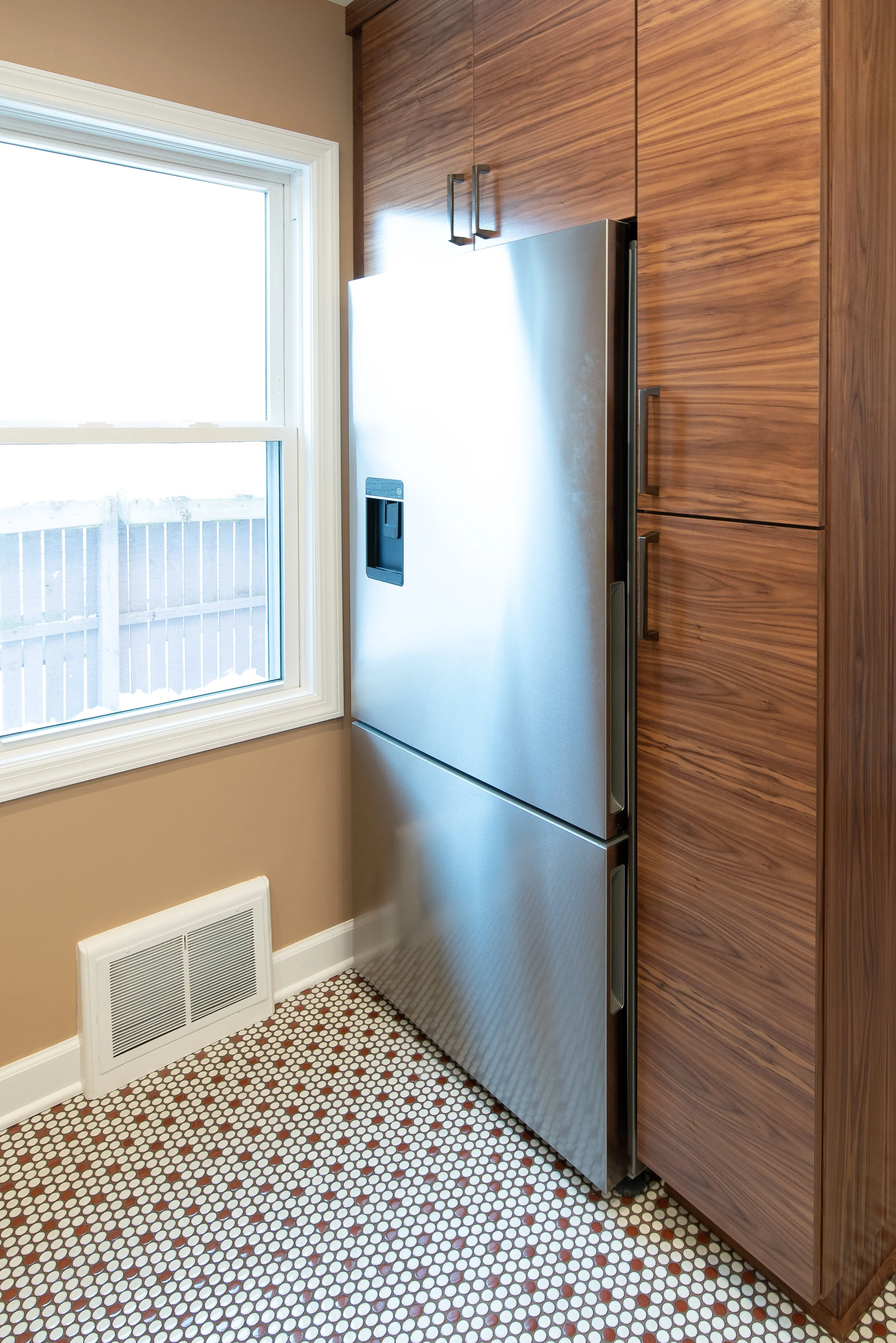 2020-mkedesignbuild - south adams st - kitchen - 35.JPG