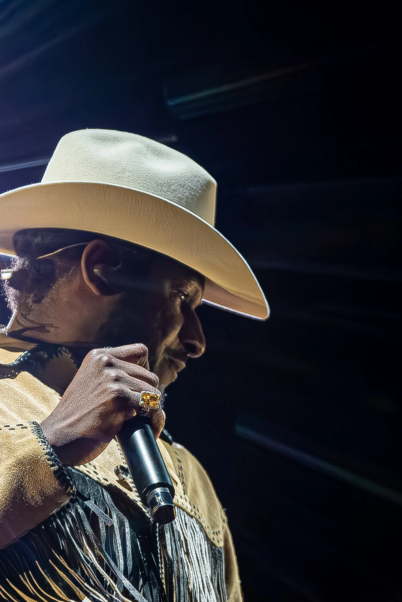 2025 - 08Aug 26 - Leon Bridges-31.jpg