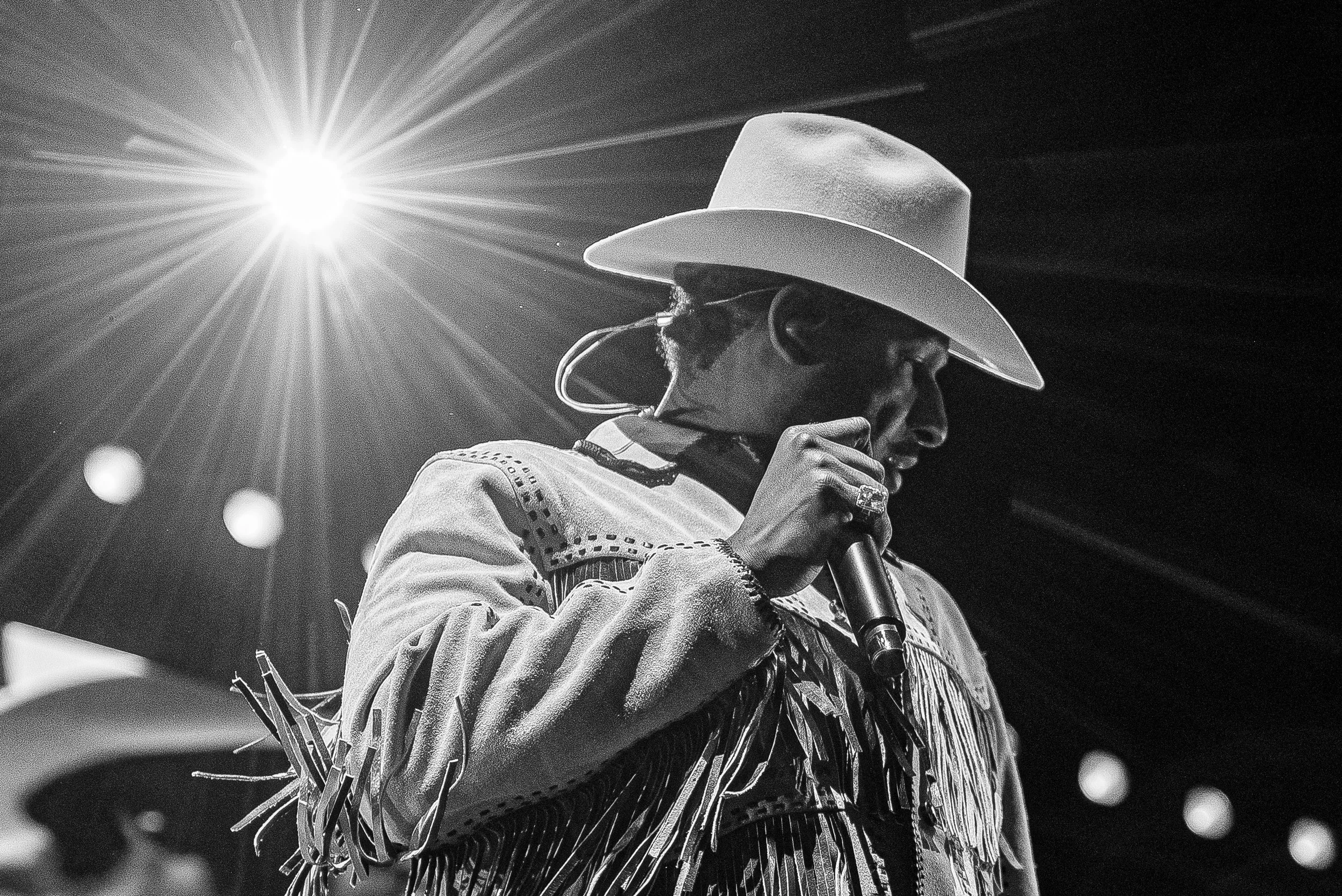 2025 - 08Aug 26 - Leon Bridges-30.jpg