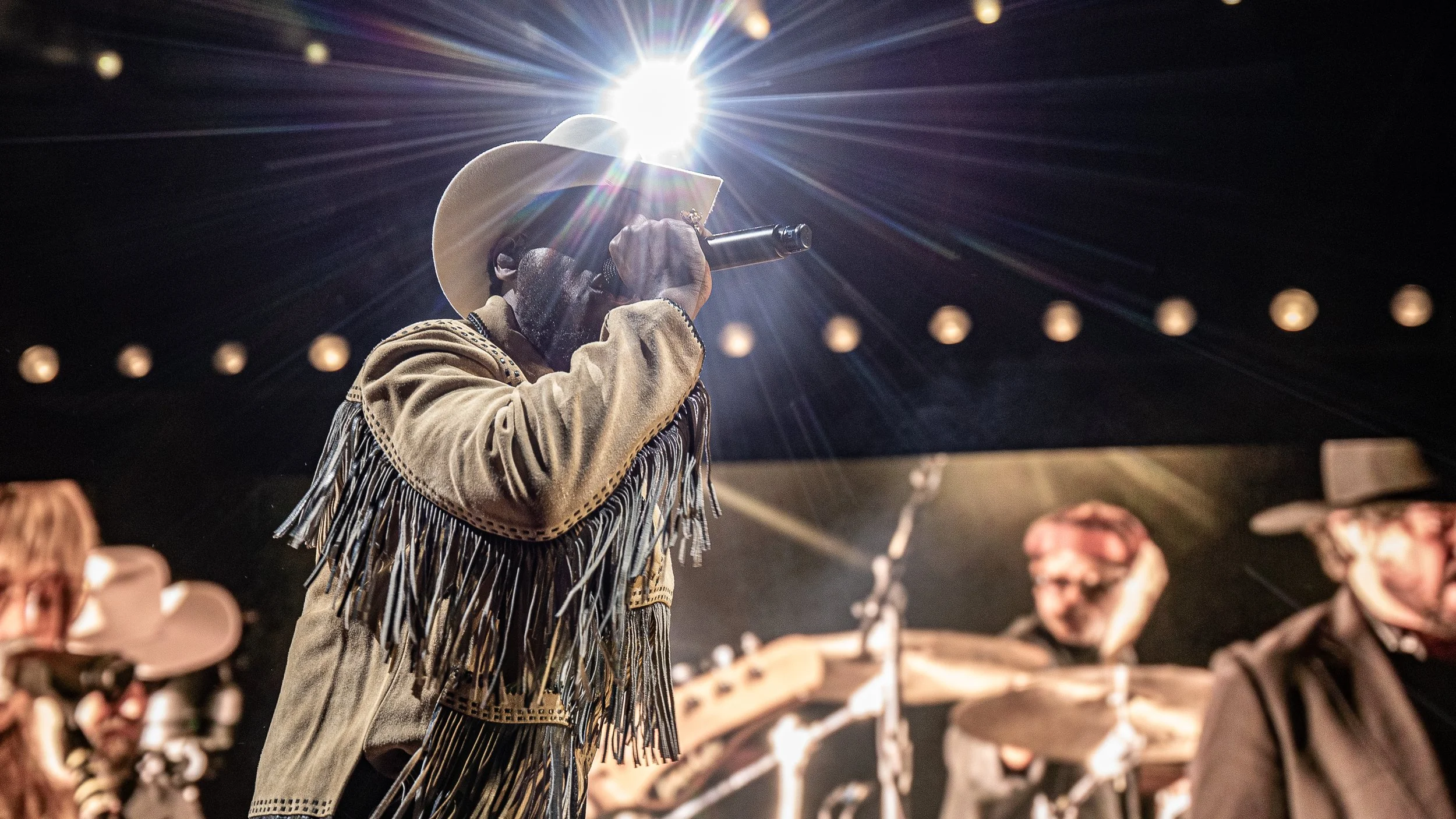 2025 - 08Aug 26 - Leon Bridges-12.jpg
