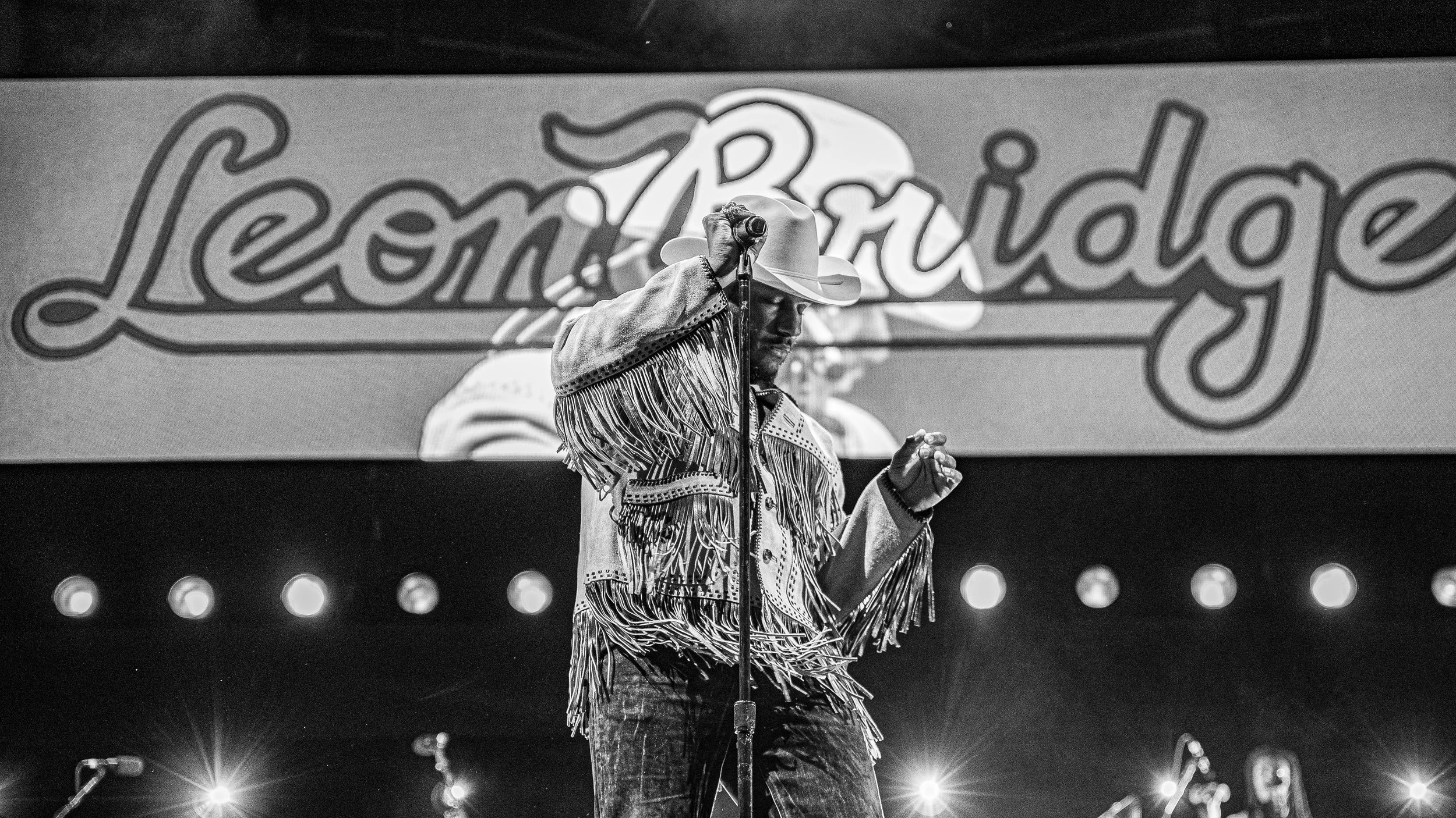 2025 - 08Aug 26 - Leon Bridges-9.jpg
