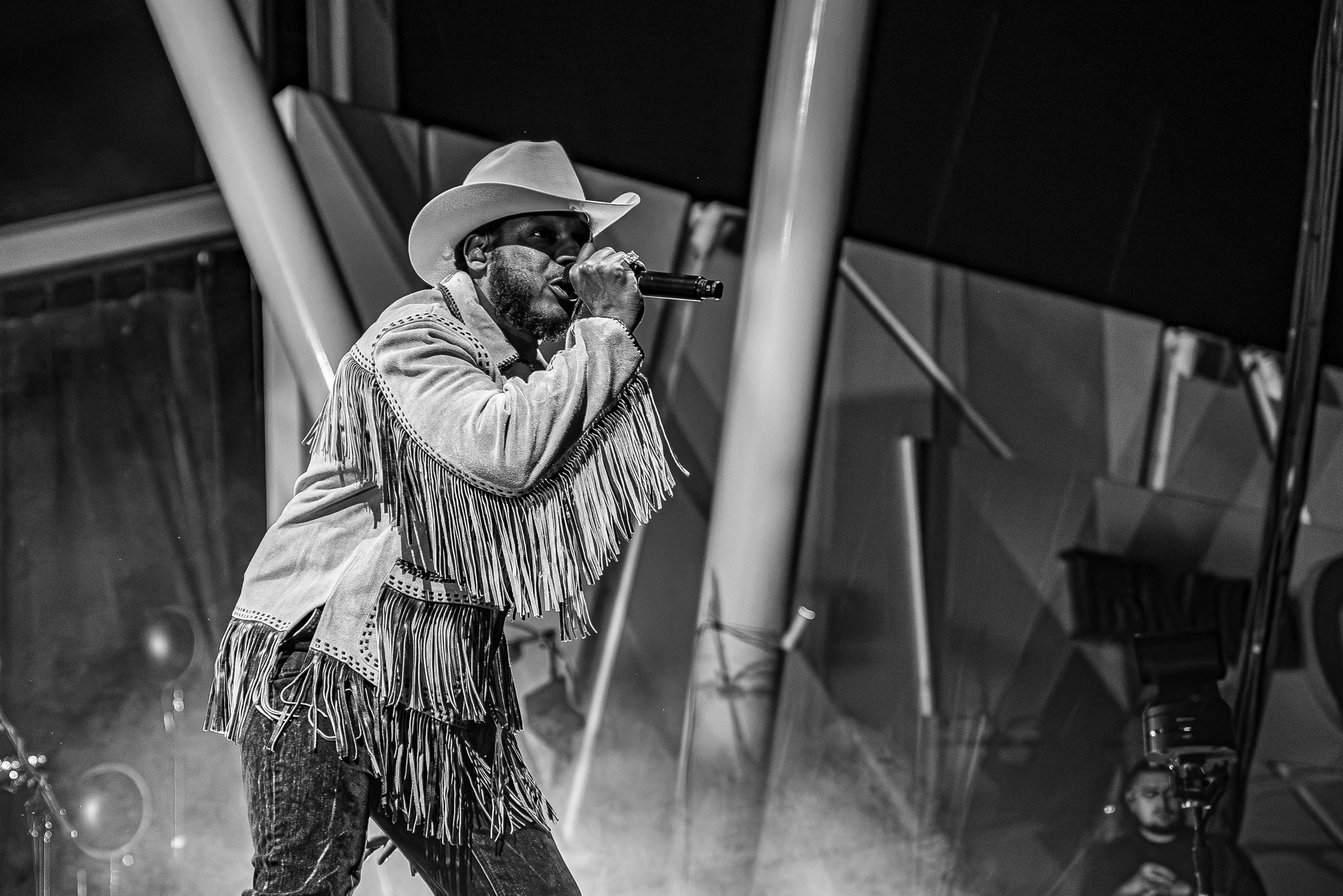 2025 - 08Aug 26 - Leon Bridges-7.jpg