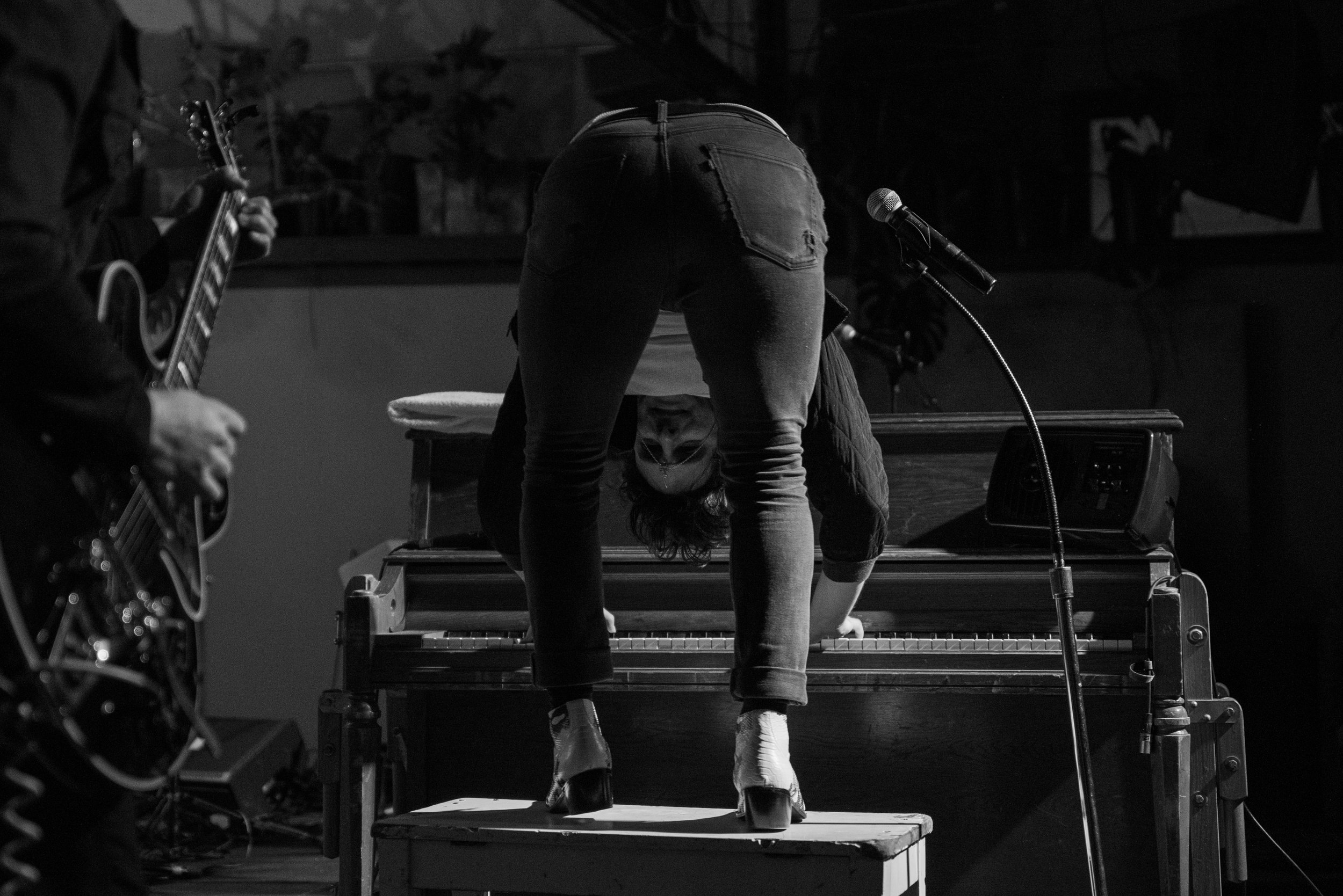 2022 - 01 Jan 23 - Low Cut Connie-35.JPG
