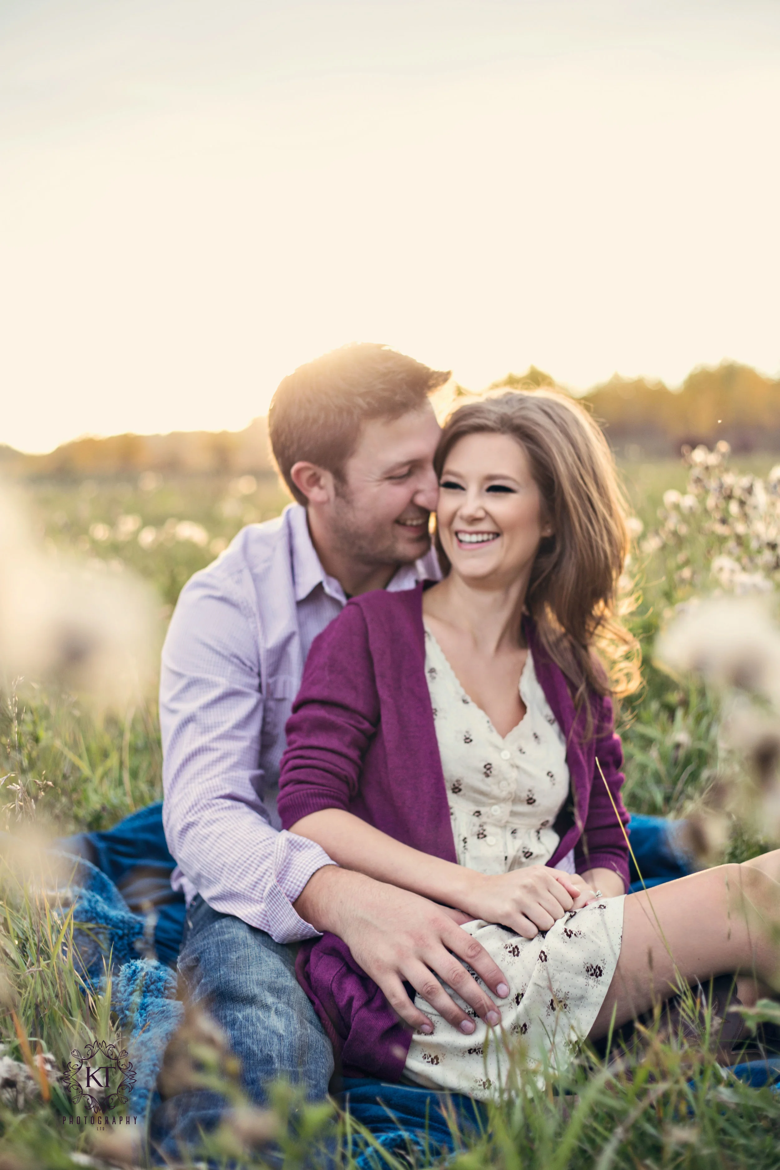 engagement couple-14.jpg