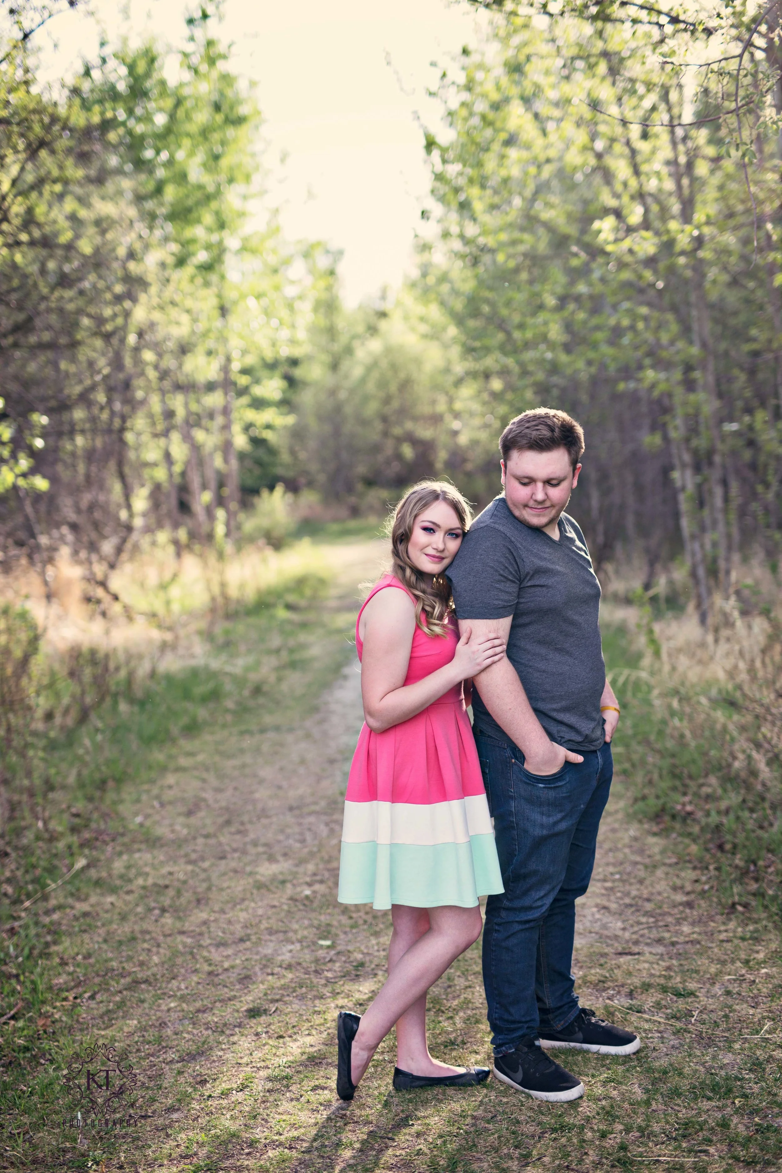 engagement couple-17.jpg