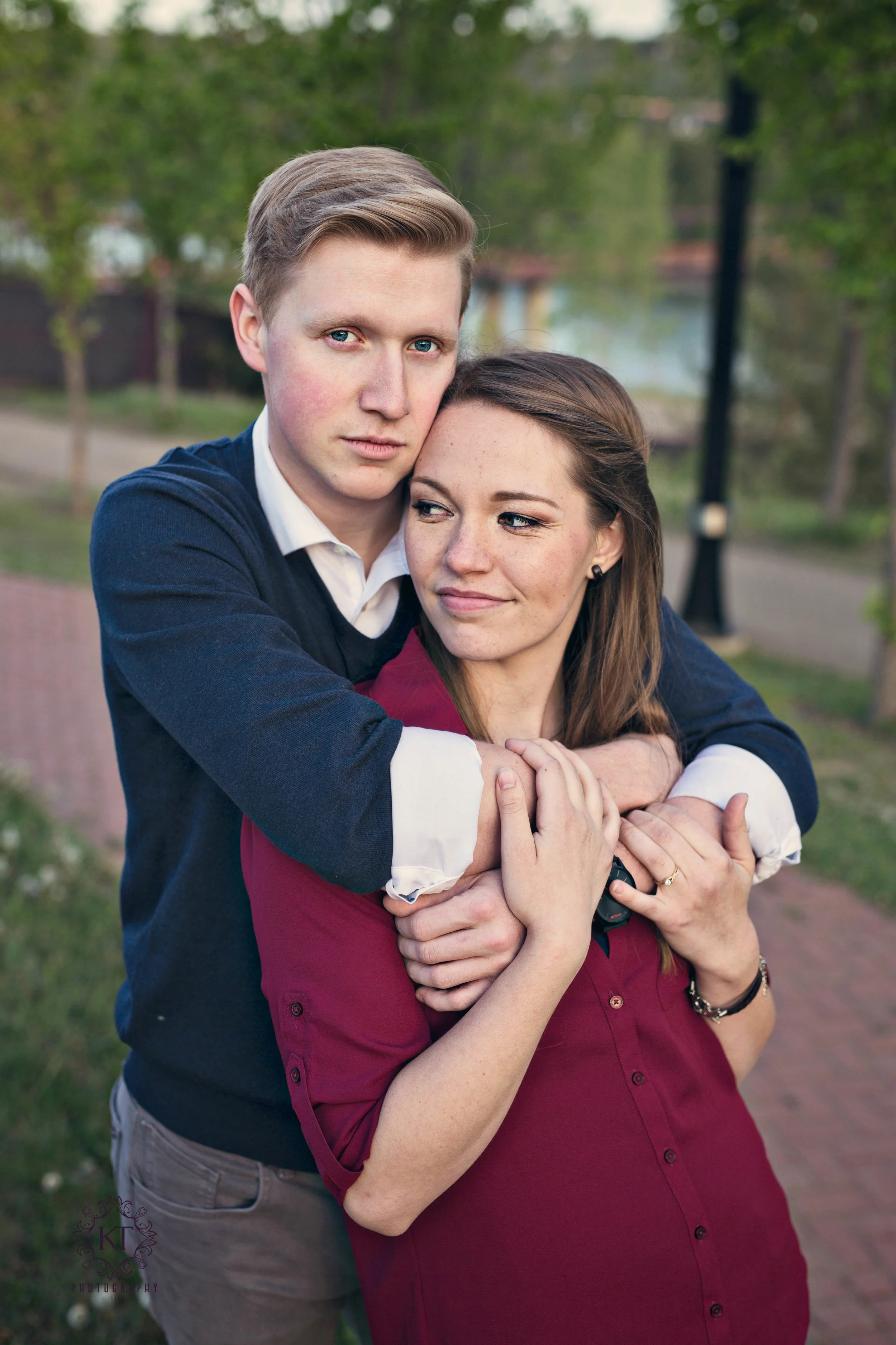 engagement couple-23.jpg