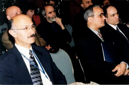 012 US-Iran Relations Is Confrontation Necessary r109.jpg