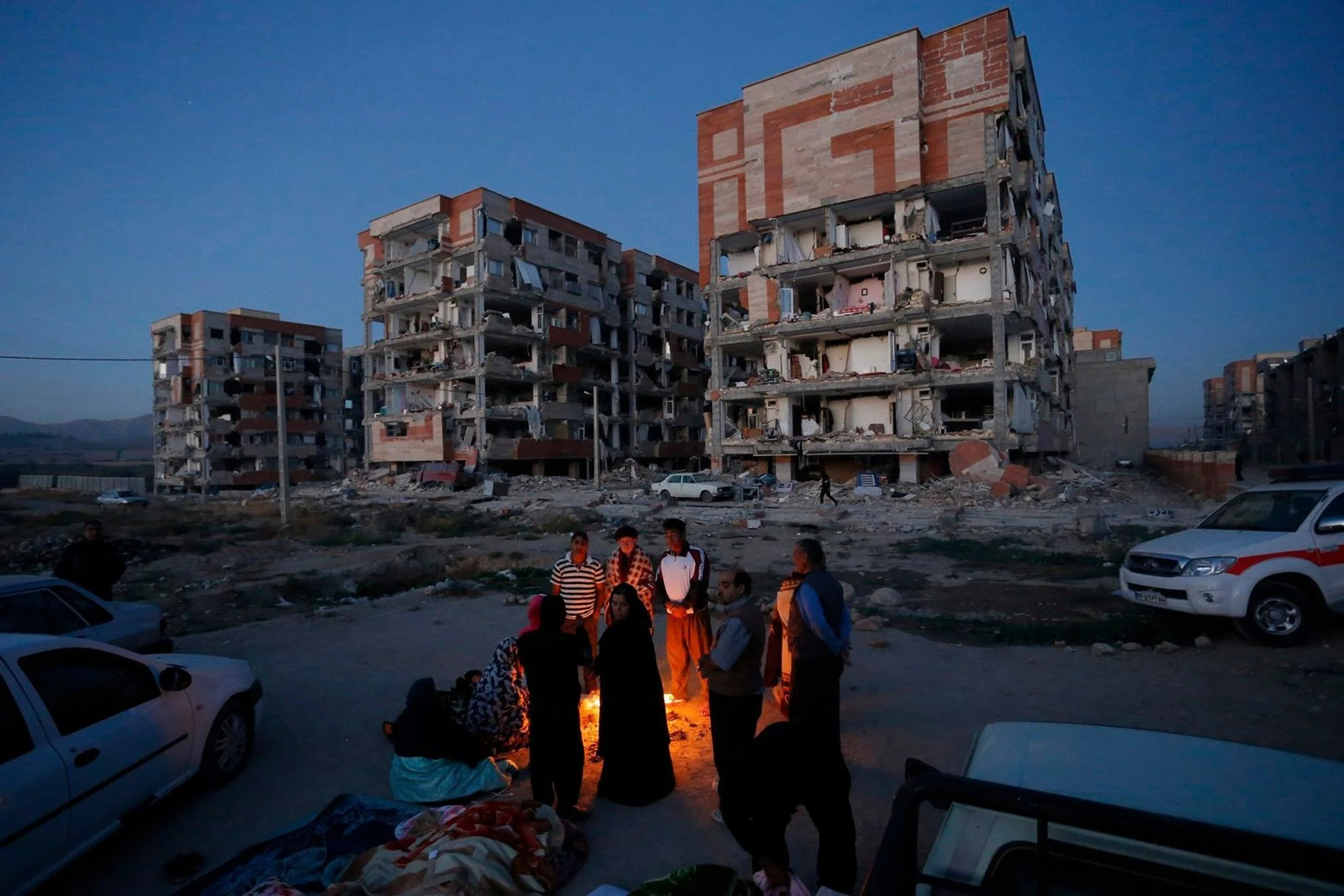 Iran-Iraq Earthquake Kills More Than 450