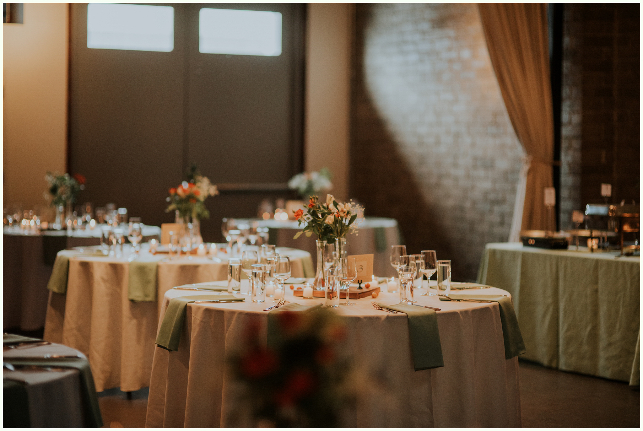 within-sodo-june-wedding-seattle-photographer-caitlyn-nikula-67.jpg