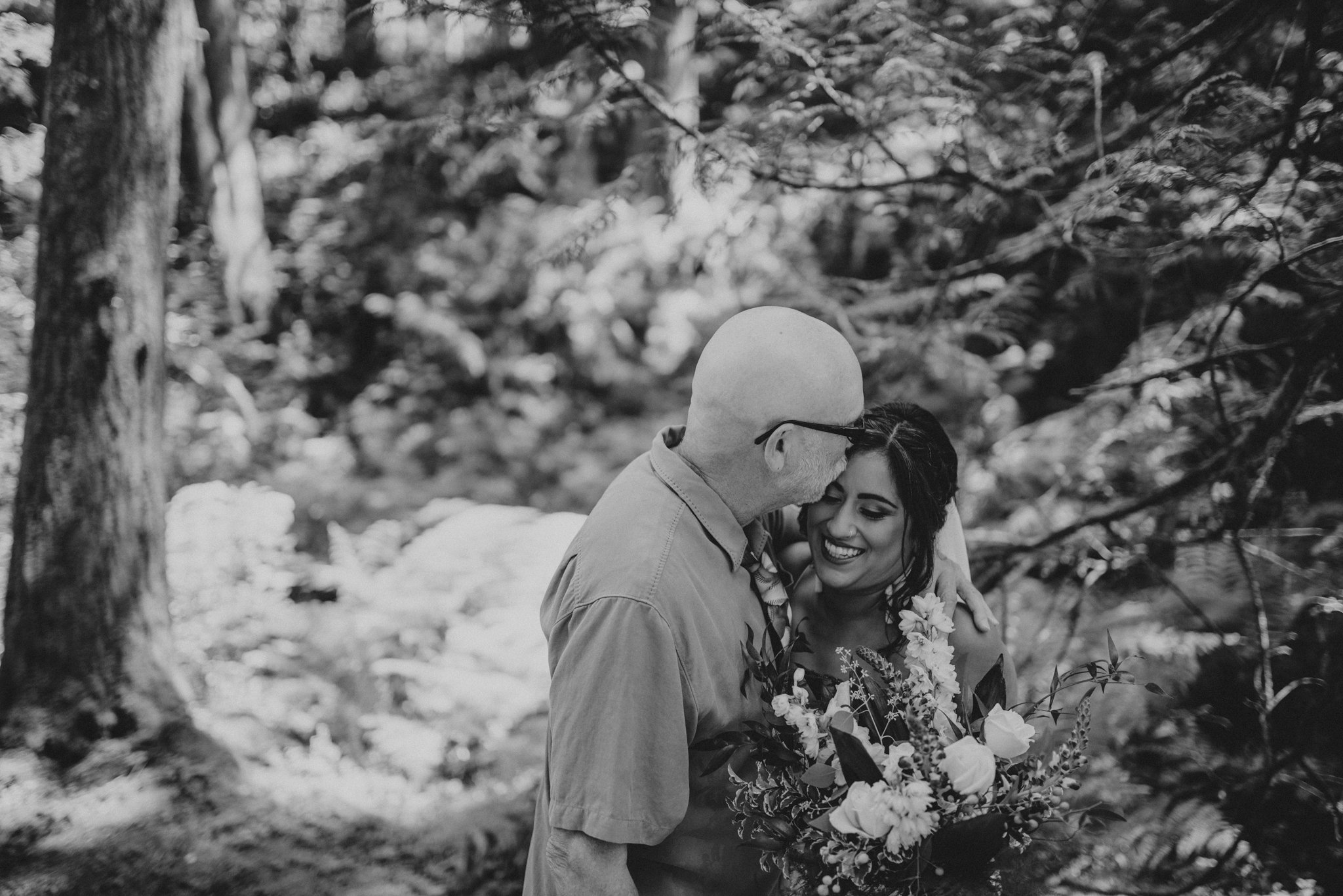 intimate-boho-campfire-wedding-shangri-la-on-the-green-seattle-wedding-photographer-caitlyn-nikula-photography-35.jpg