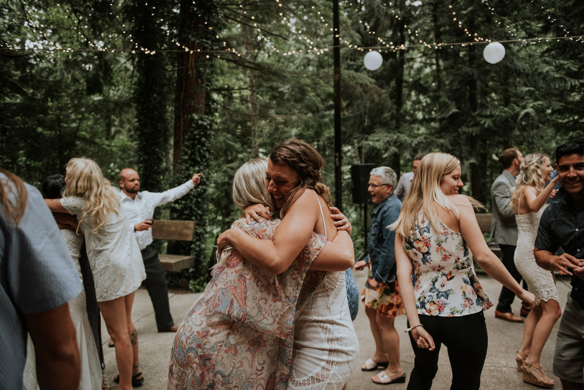 intimate-boho-campfire-wedding-shangri-la-on-the-green-seattle-wedding-photographer-caitlyn-nikula-photography-123.jpg