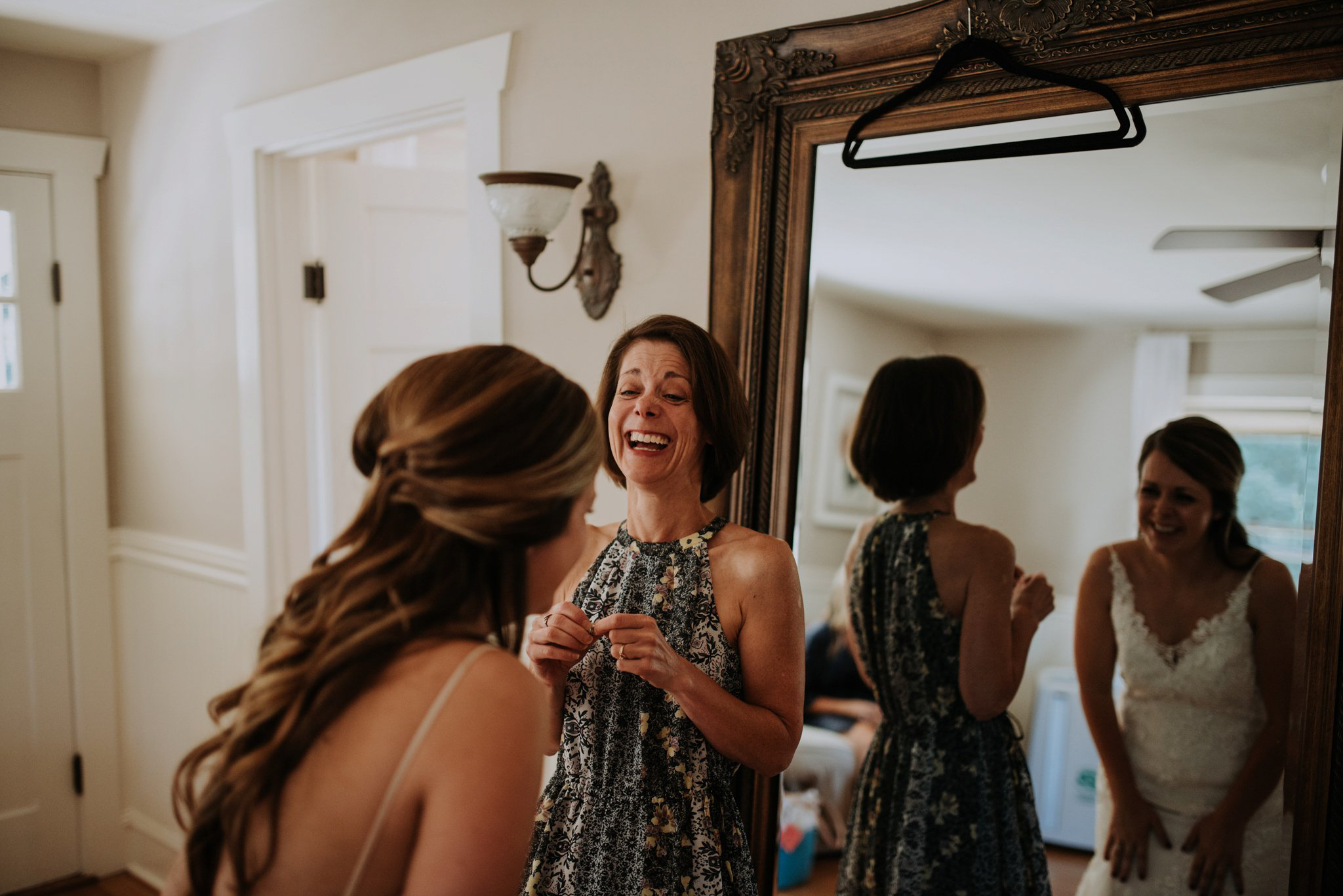 kristen-and-cody-the-kelley-farm-wedding-seattle-photographer-caitlyn-nikula-16.jpg