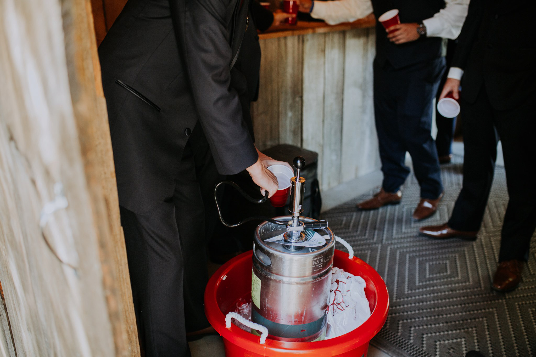kristen-and-cody-the-kelley-farm-wedding-seattle-photographer-caitlyn-nikula-24.jpg