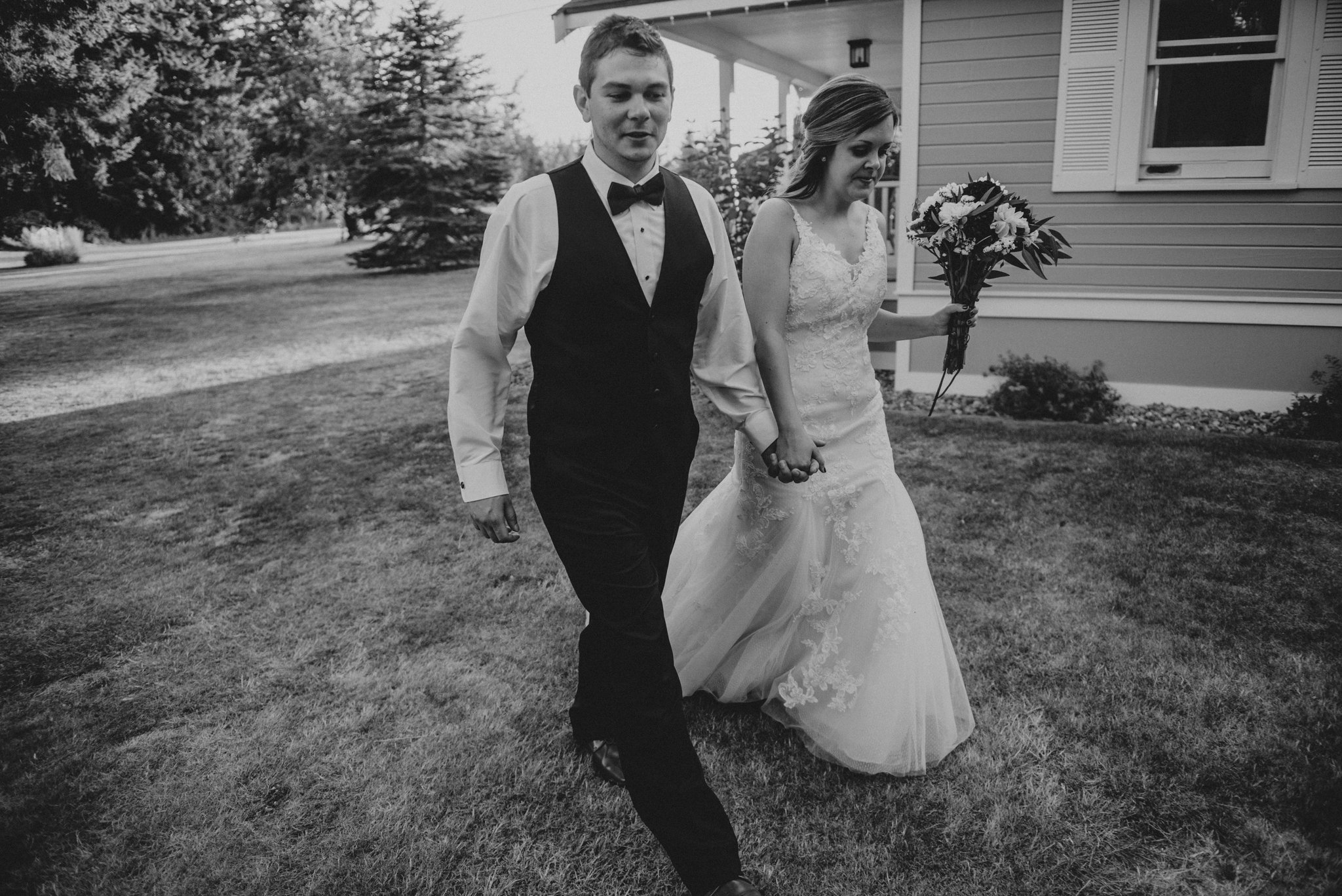 kristen-and-cody-the-kelley-farm-wedding-seattle-photographer-caitlyn-nikula-97.jpg