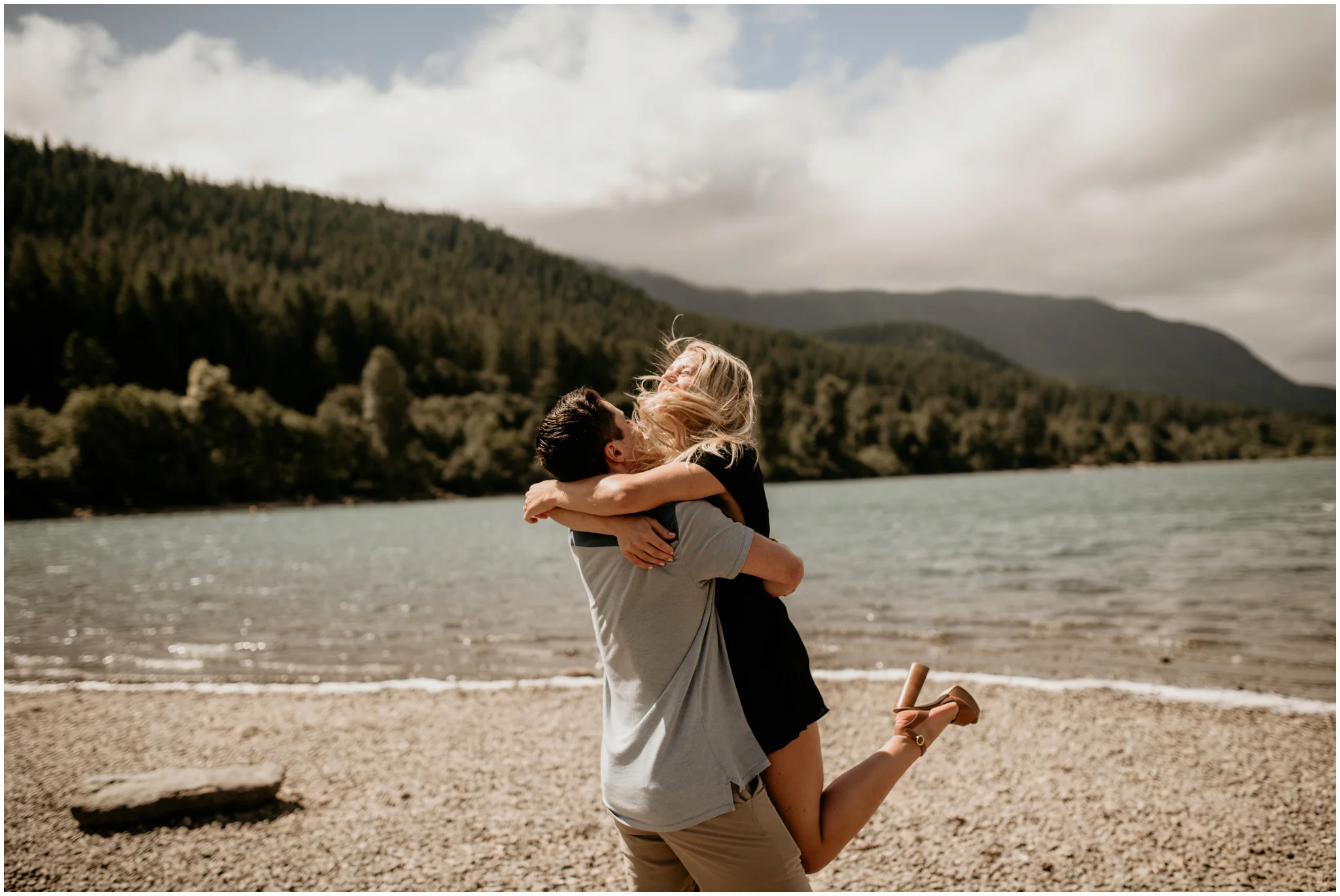 katie-nolan-rattlesnake-lake-engagement-session-seattle-wedding-photographer-018.jpg