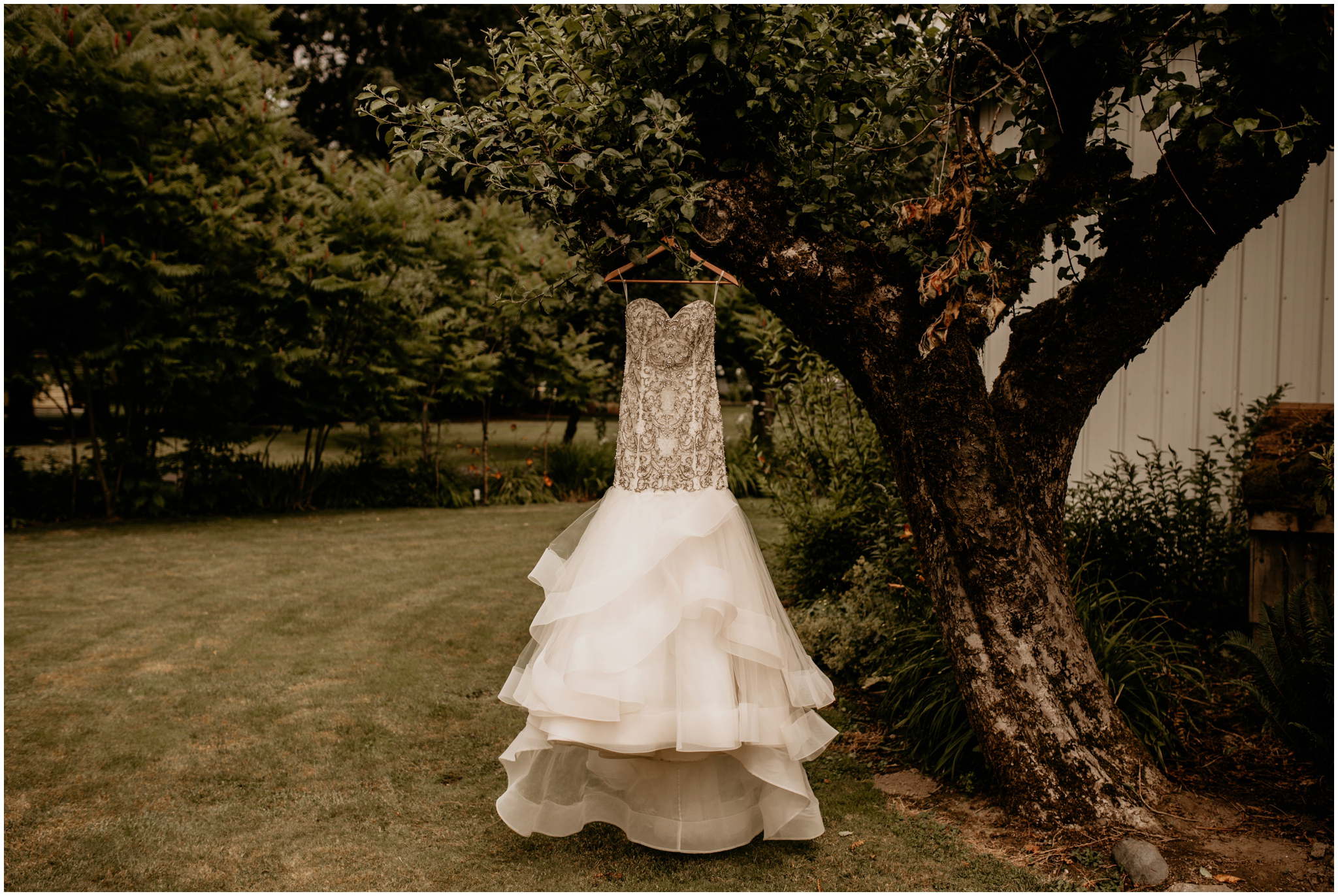 alex-and-matthew-three-cs-farm-venue-seattle-wedding-photographer-001.jpg