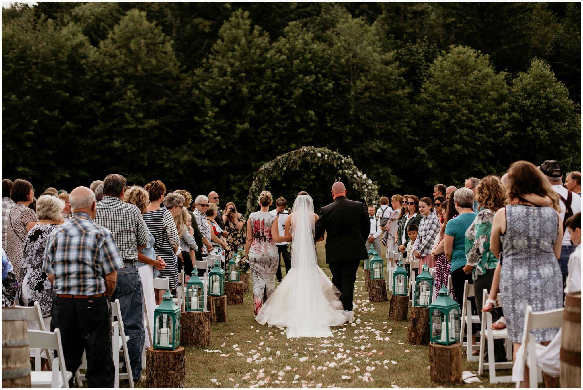 alex-and-matthew-three-cs-farm-venue-seattle-wedding-photographer-101.jpg