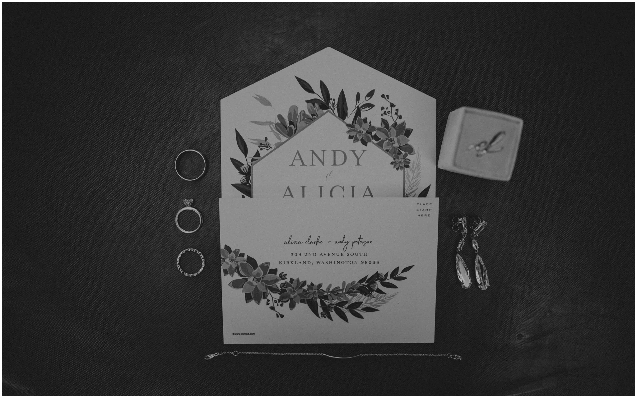 alicia-and-andy-green-gates-at-flowing-lake-seattle-wedding-photographer-006.jpg