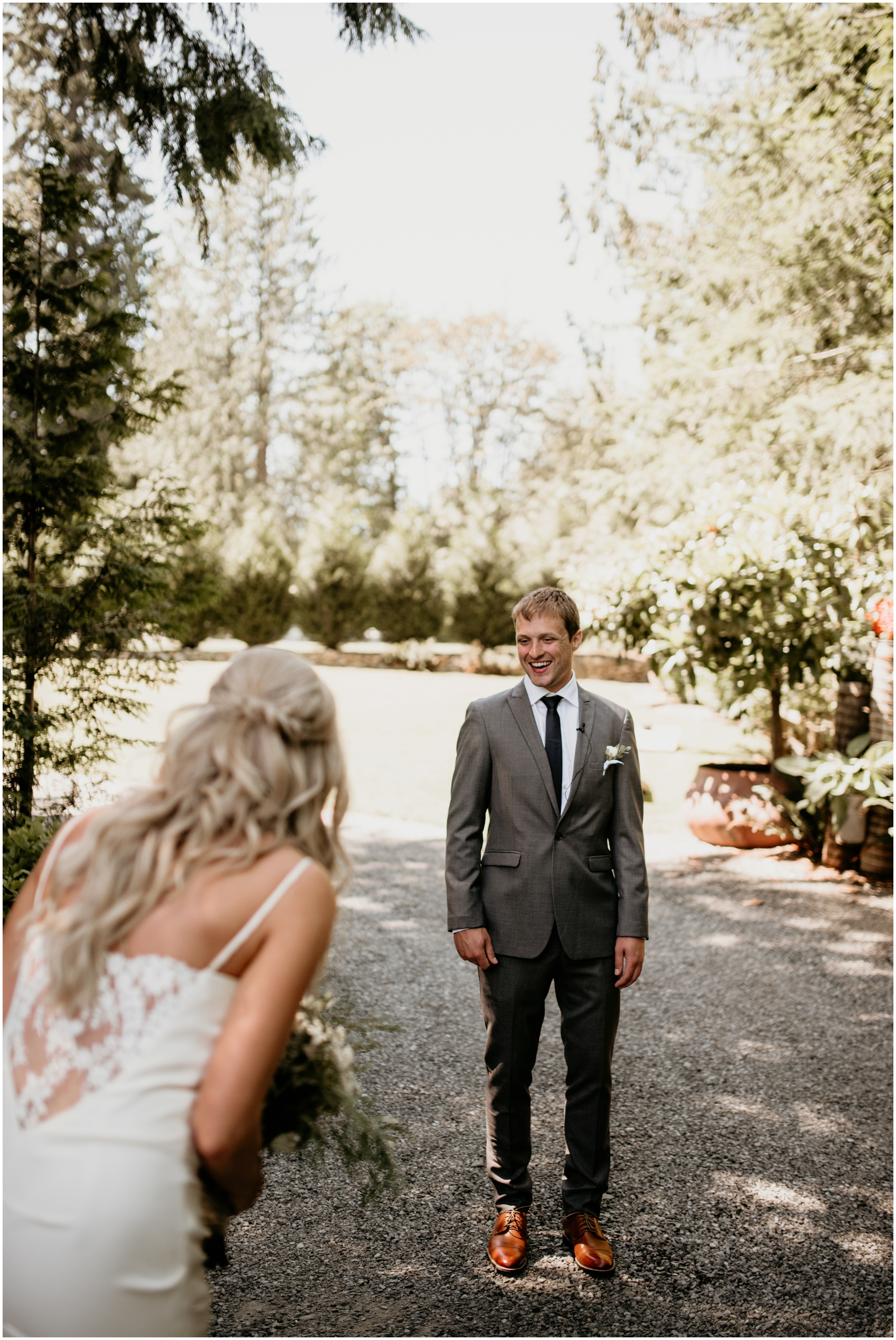 alicia-and-andy-green-gates-at-flowing-lake-seattle-wedding-photographer-029.jpg