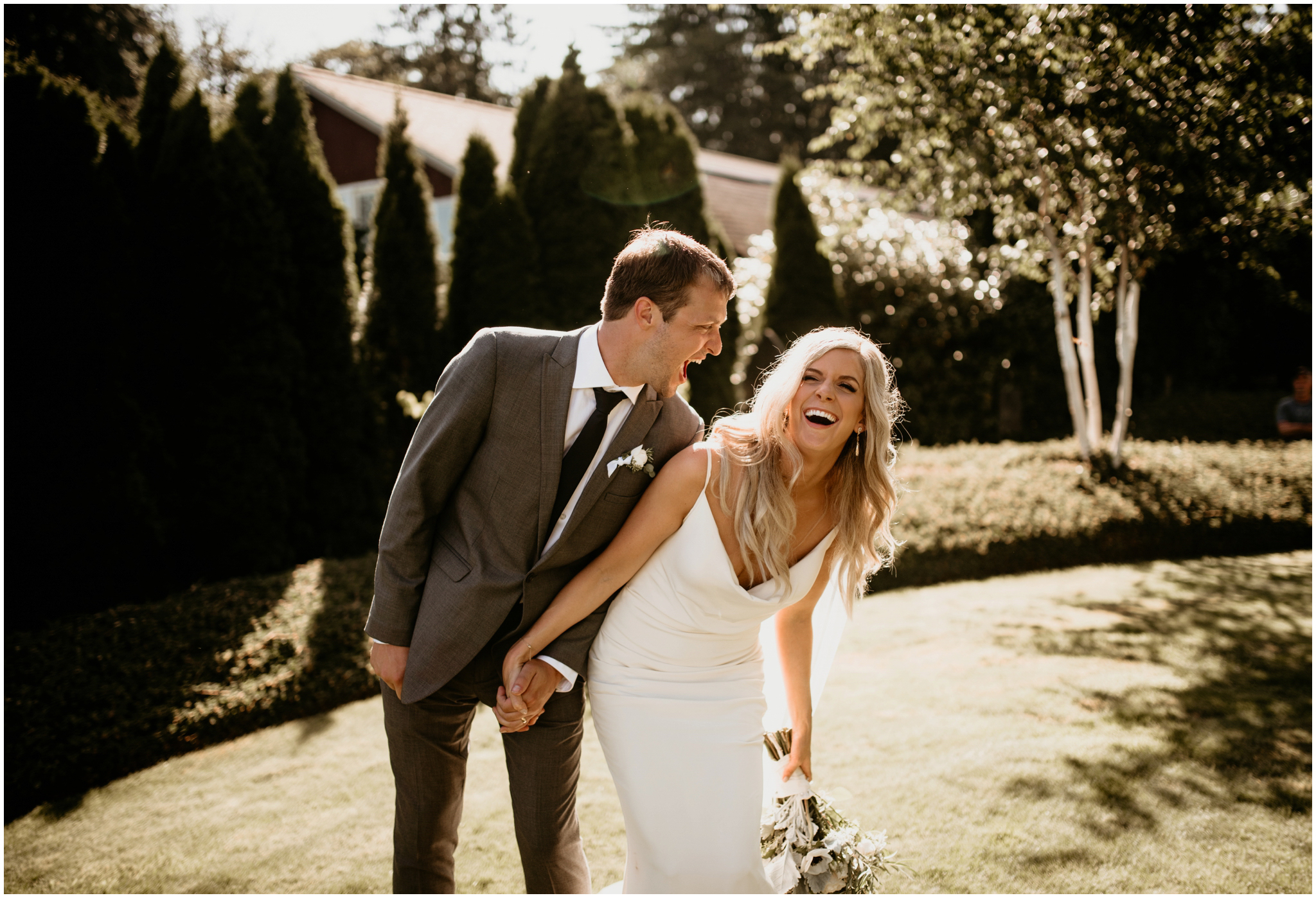 alicia-and-andy-green-gates-at-flowing-lake-seattle-wedding-photographer-087.jpg