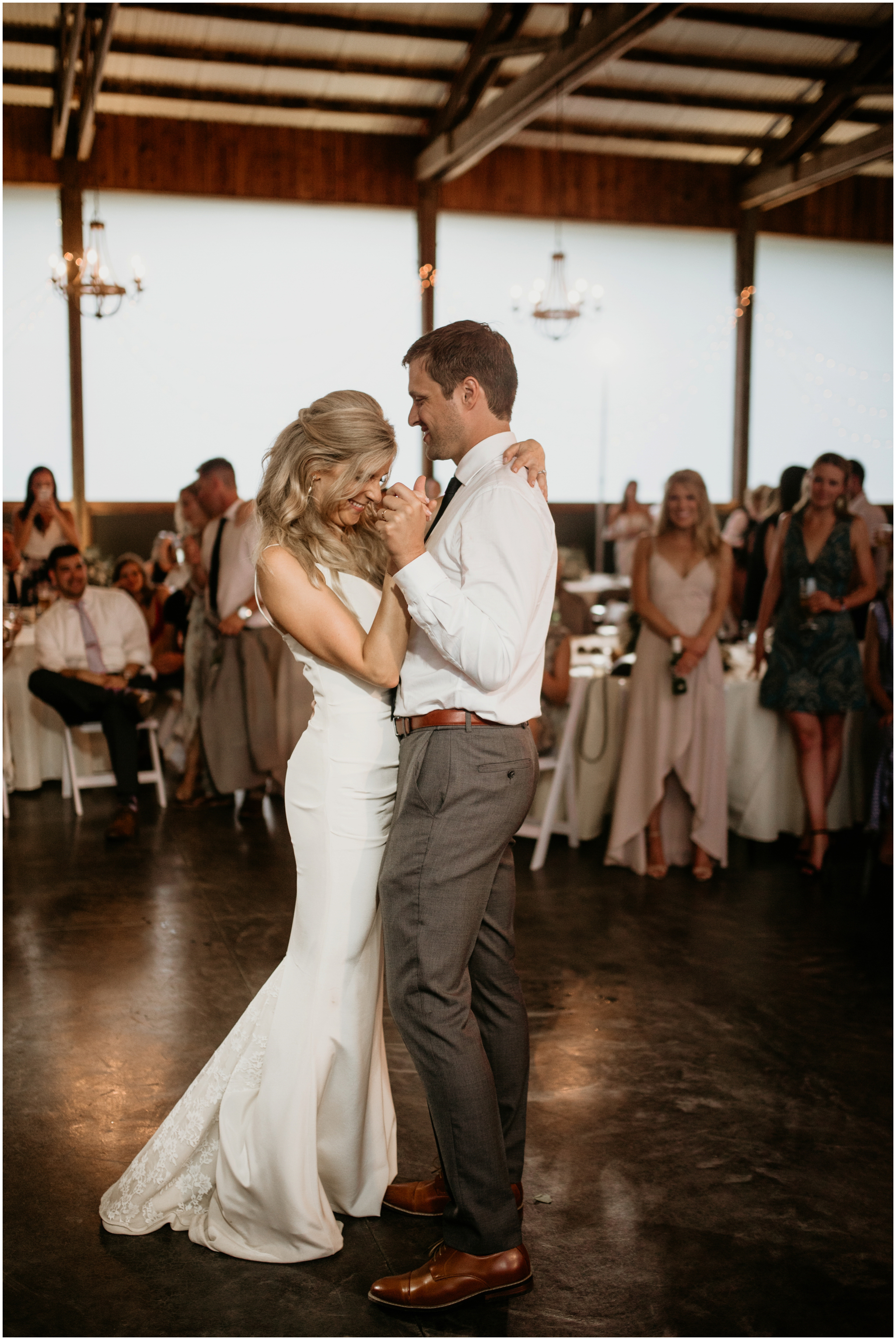 alicia-and-andy-green-gates-at-flowing-lake-seattle-wedding-photographer-138.jpg