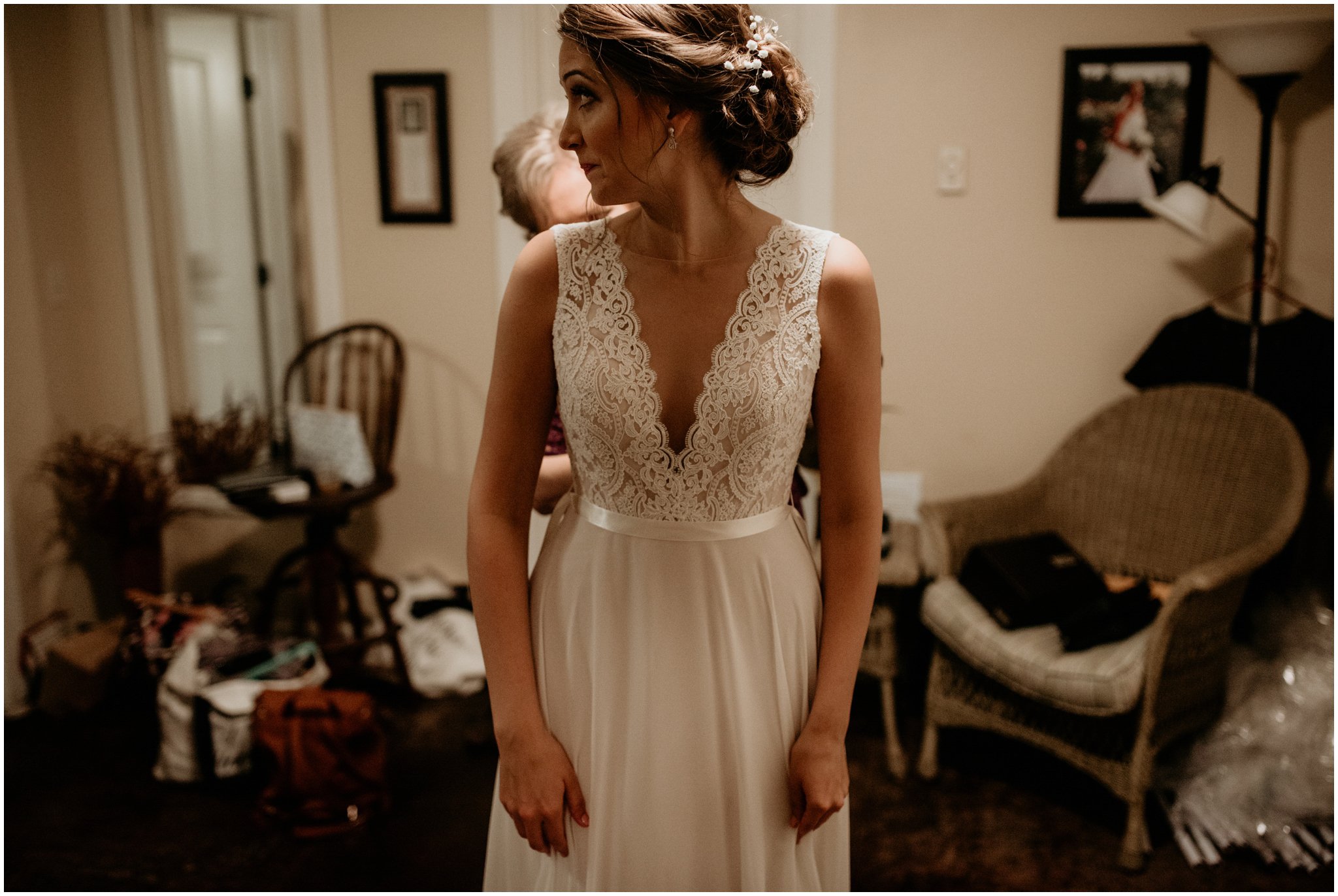 erin-and-tyler-evergreen-gardens-bellingham-wedding-photographer-017.jpg