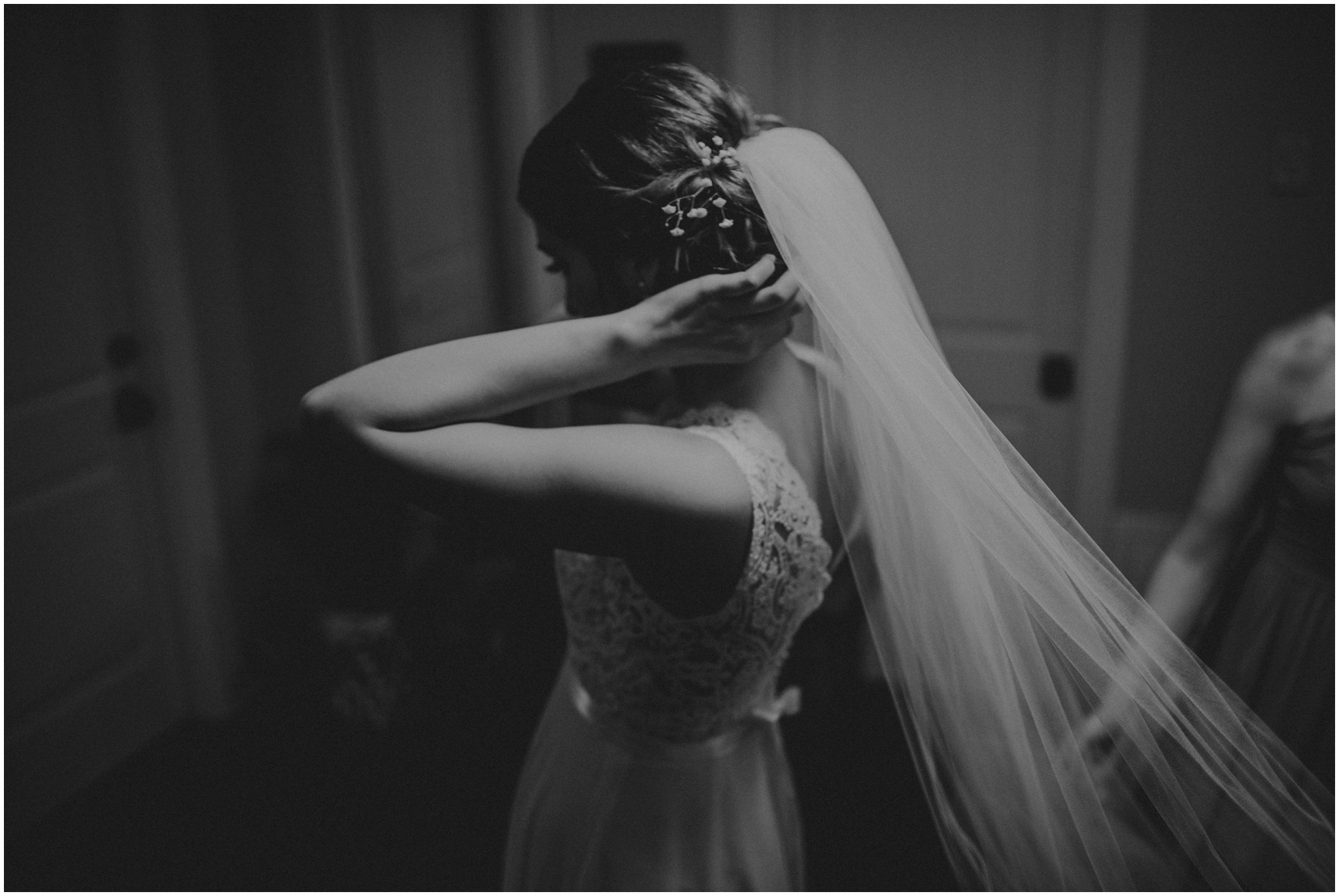 erin-and-tyler-evergreen-gardens-bellingham-wedding-photographer-055.jpg
