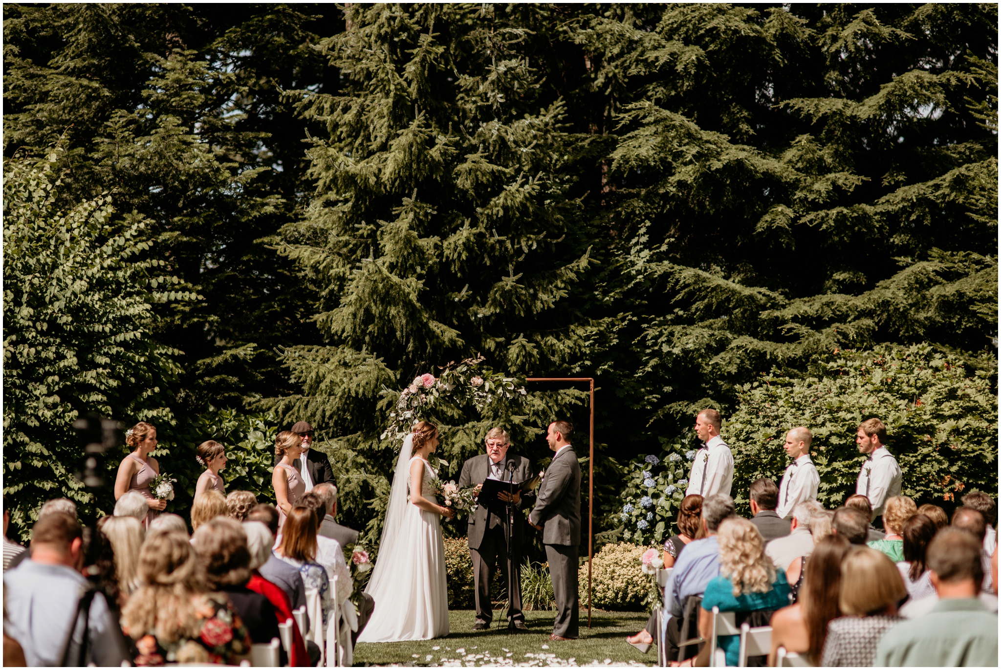 erin-and-tyler-evergreen-gardens-bellingham-wedding-photographer-063.jpg