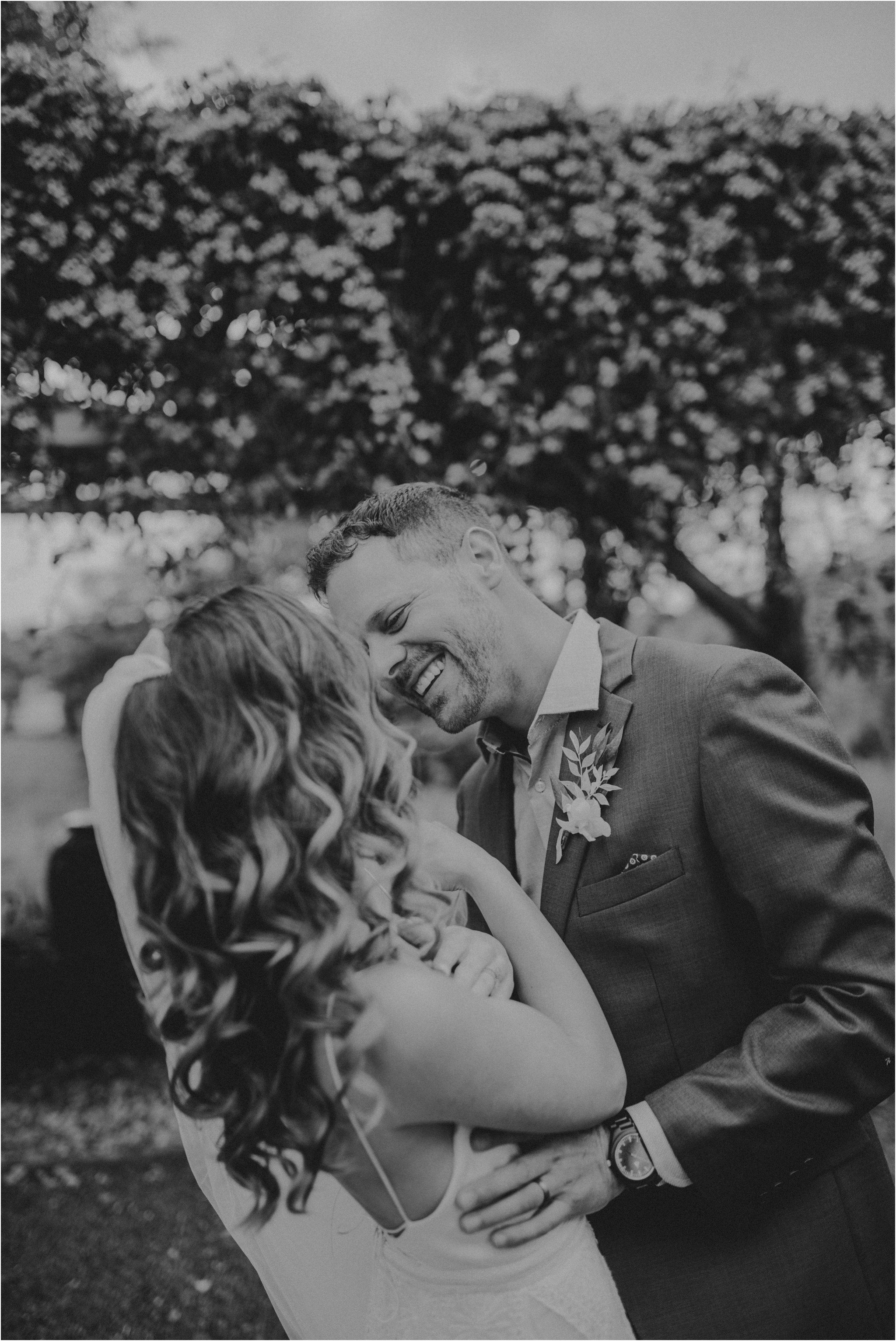 jillian-and-scott-pecan-springs-ranch-texas-and-washington-wedding-photographer-092.jpg