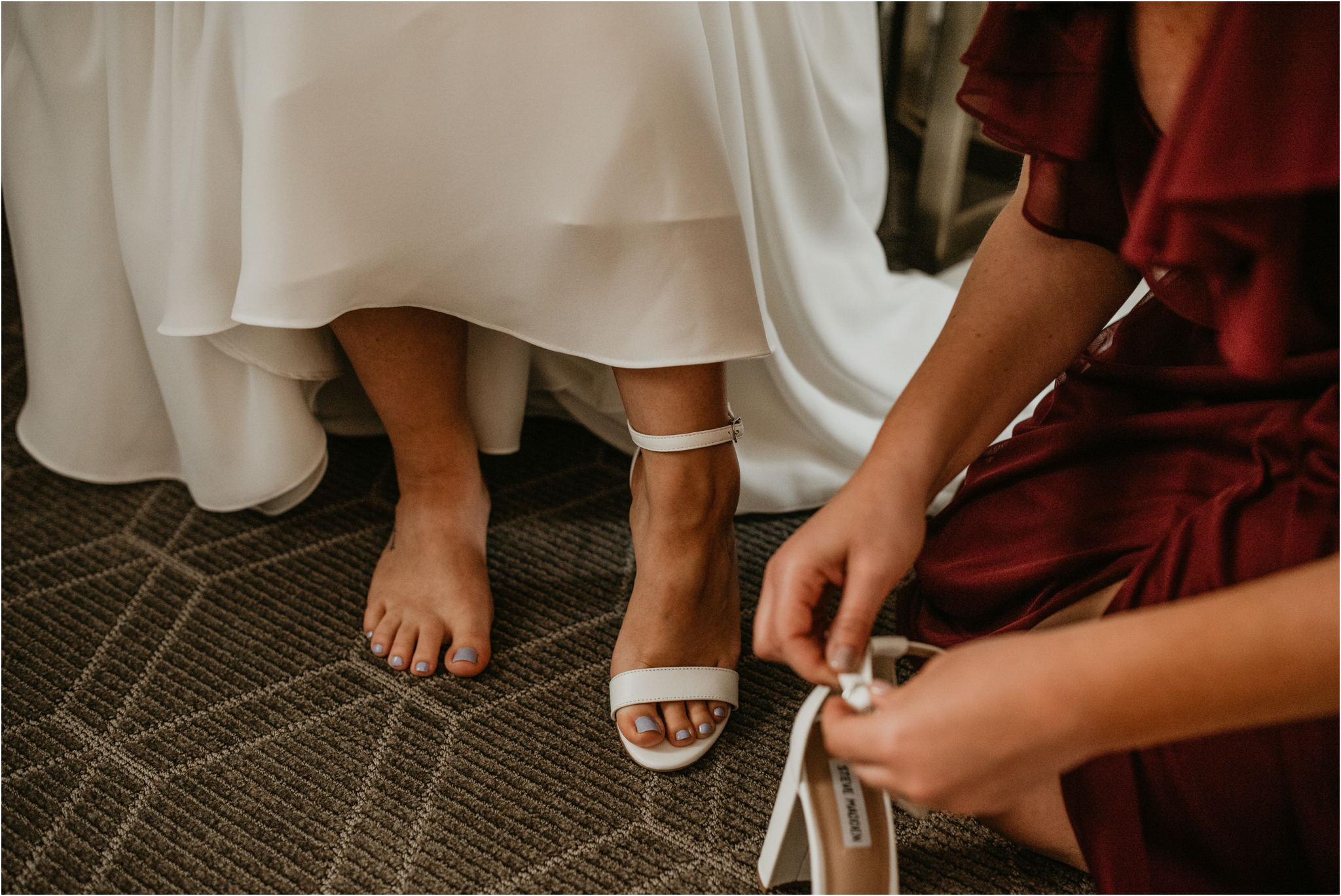 laura-and-matt-metropolist-urban-seattle-wedding-photographer-017.jpg