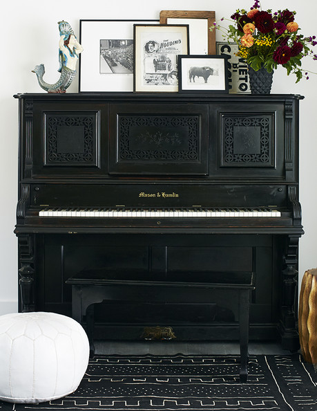 Rachel+Bilson+antique+piano+topped+mermaid+42UaDVRAXZll.jpg