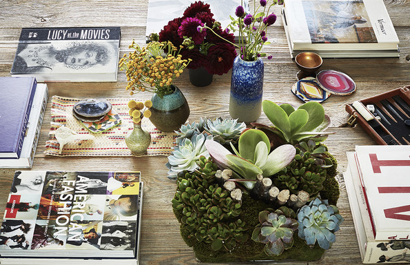 Rachel+Bilson+mix+books+flowers+ceramic+vases+5RCgvayo6Tal.jpg