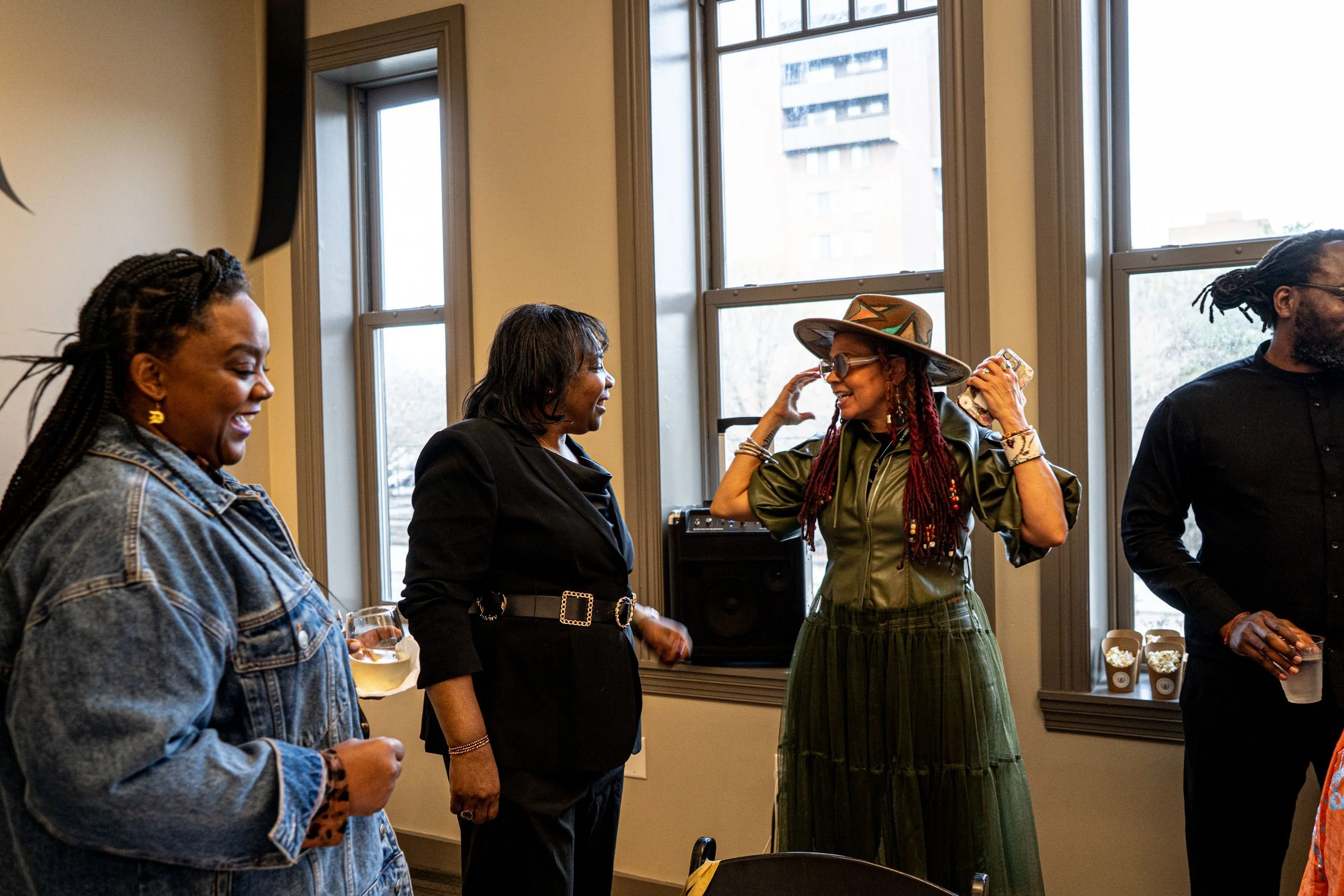 UrbanConsolate10thBirthday075.JPG