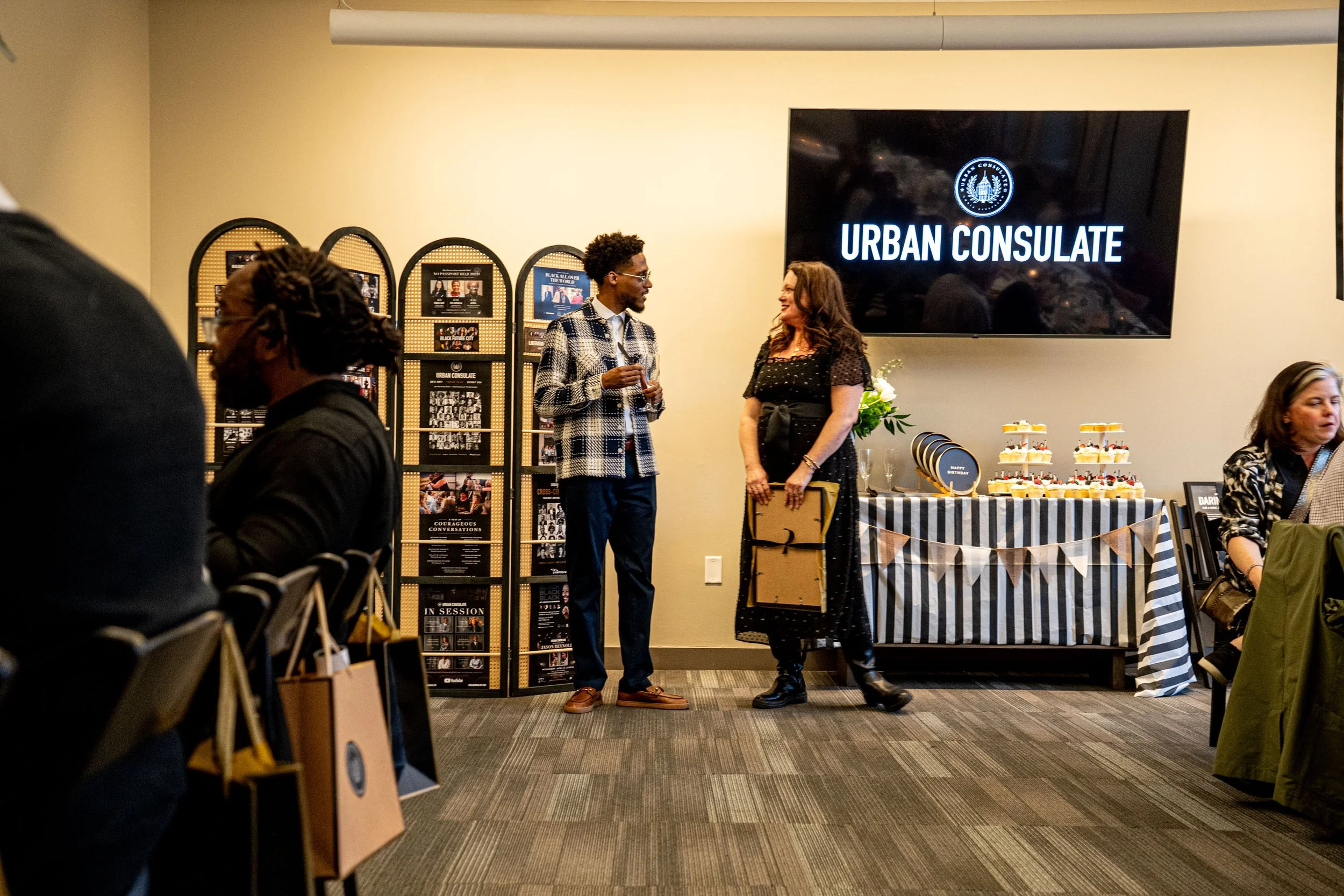 UrbanConsolate10thBirthday147.JPG