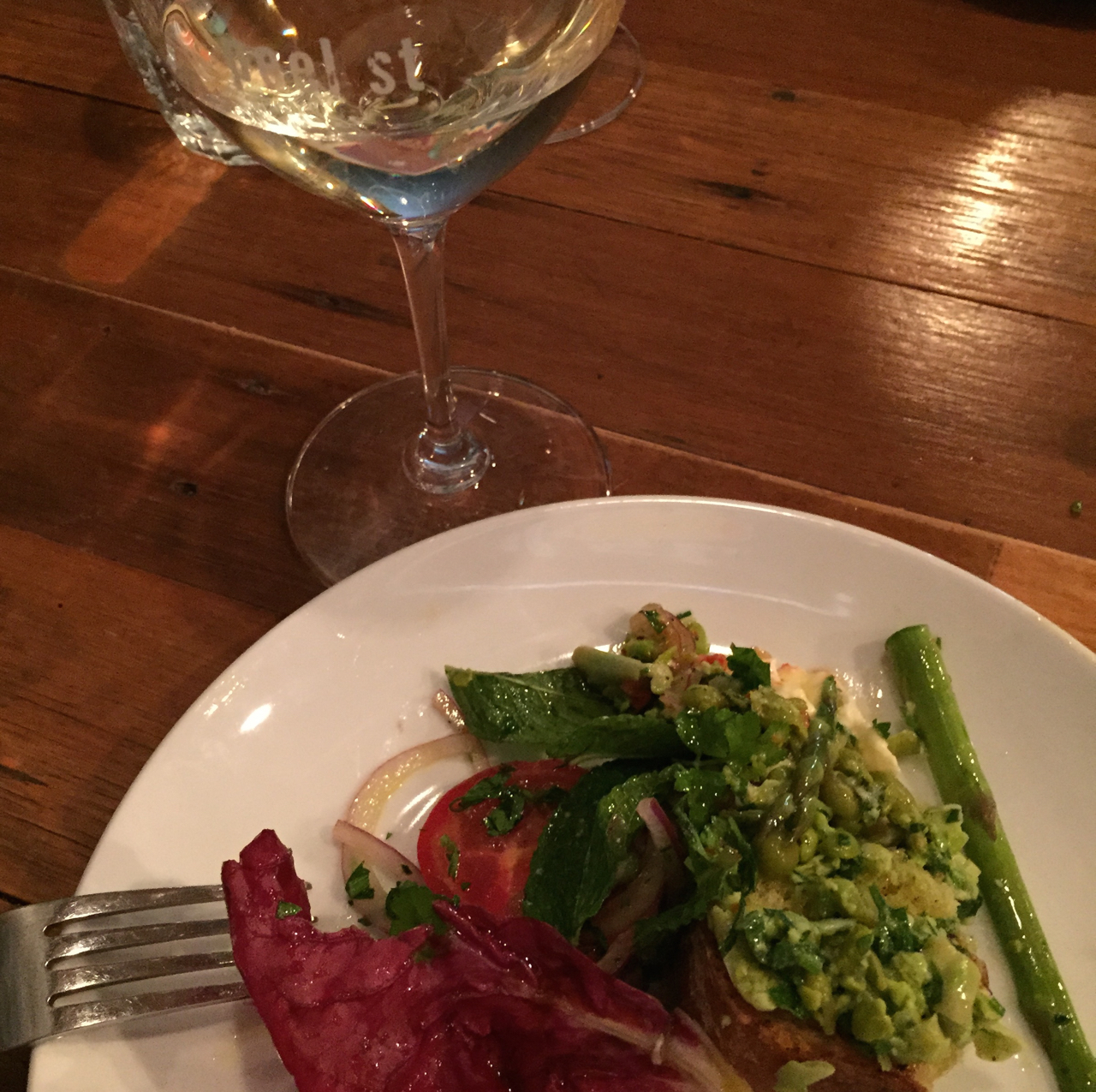 Fresh flavours and local wine at Peel Street Kitchen