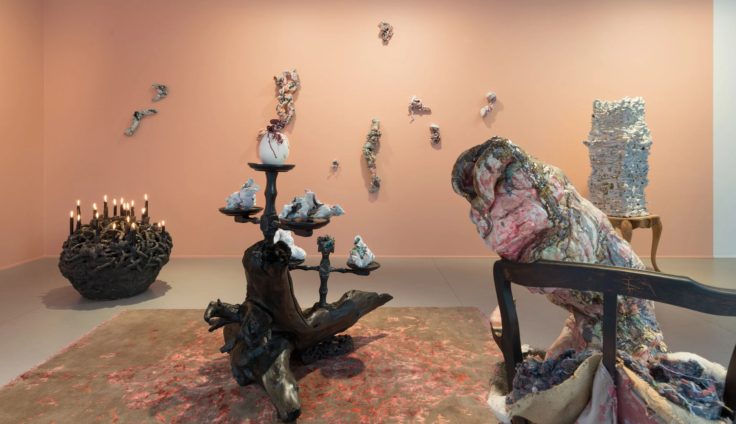 Irene Nordli. Utstillingen Porselensrommet i Galleri Format, Oslo. Foto: Thomas Tveter