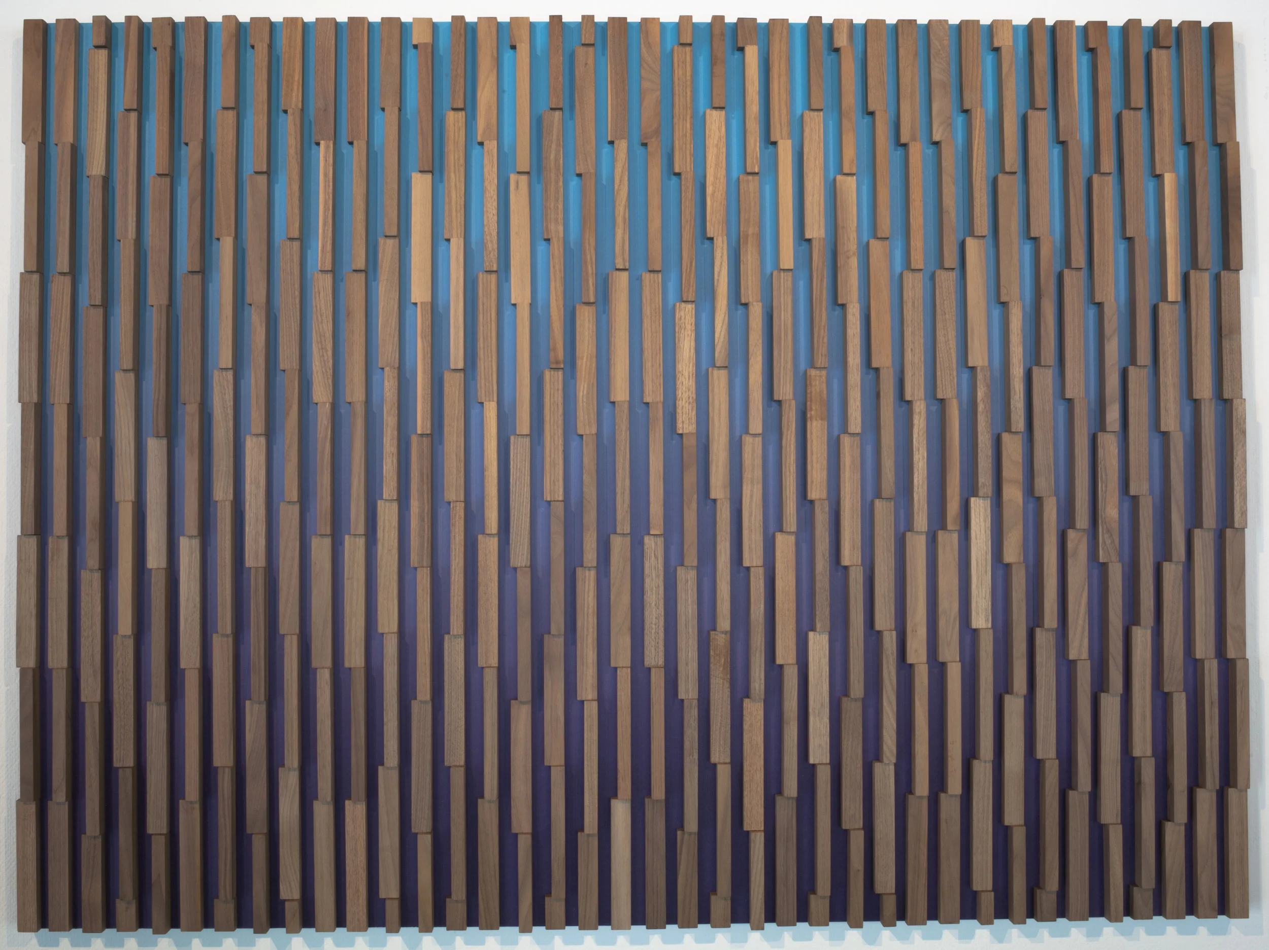Edit Lundebrekke, Walnut Wave . Foto: Nordenfjeldske kunstindustrimuseum