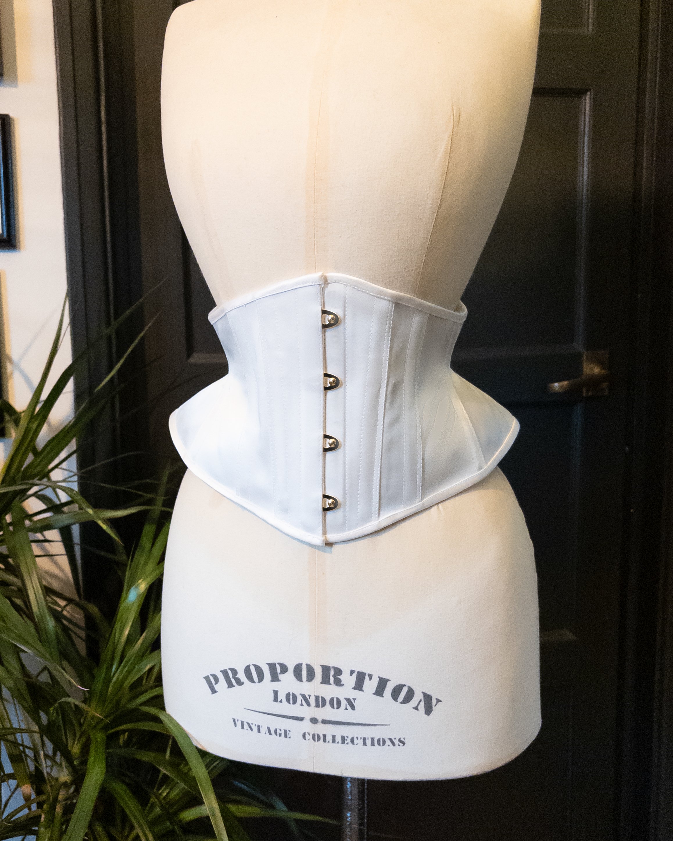 Silk ivory satin waspie - size 22"