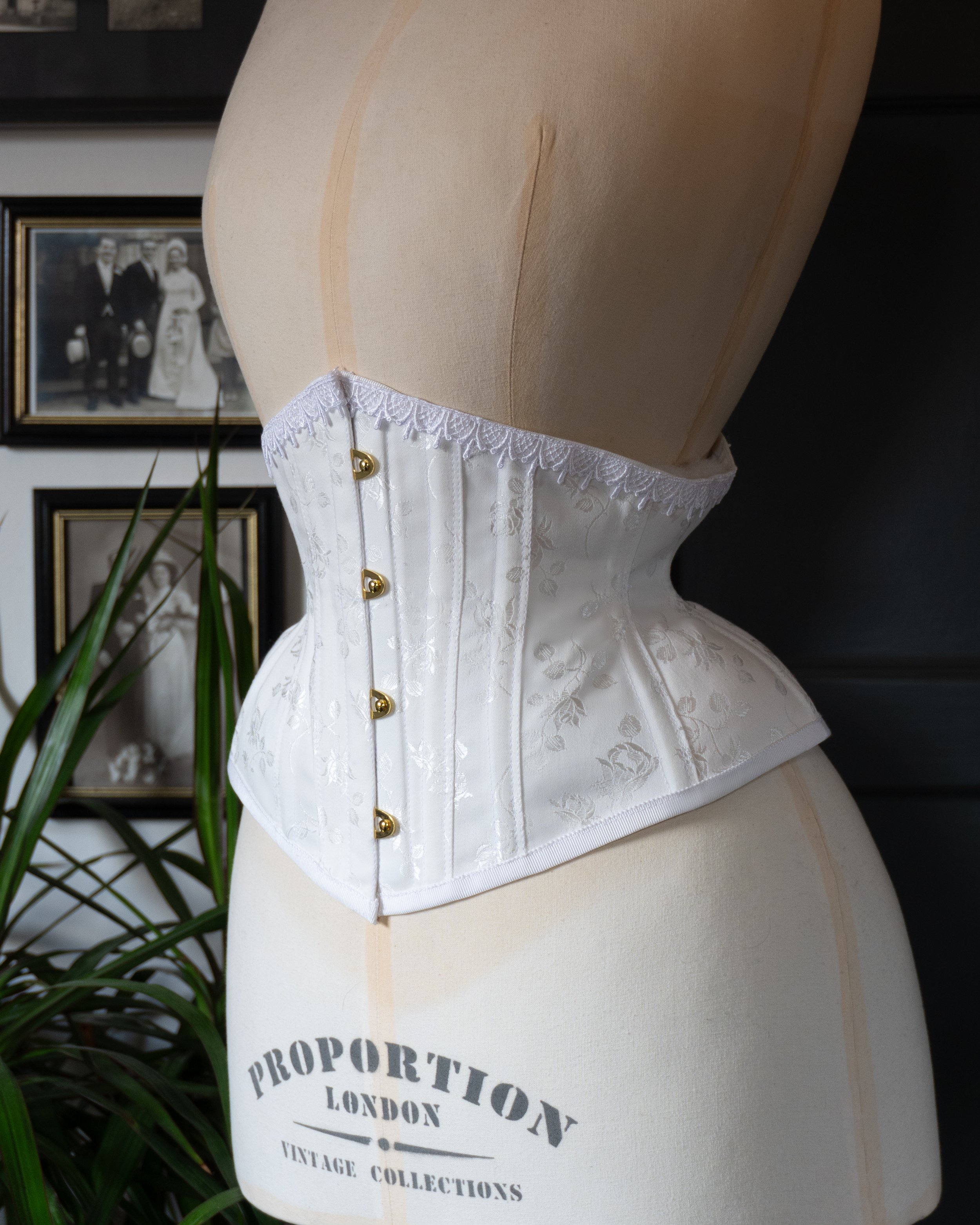 Rosebud cincher-5.jpg