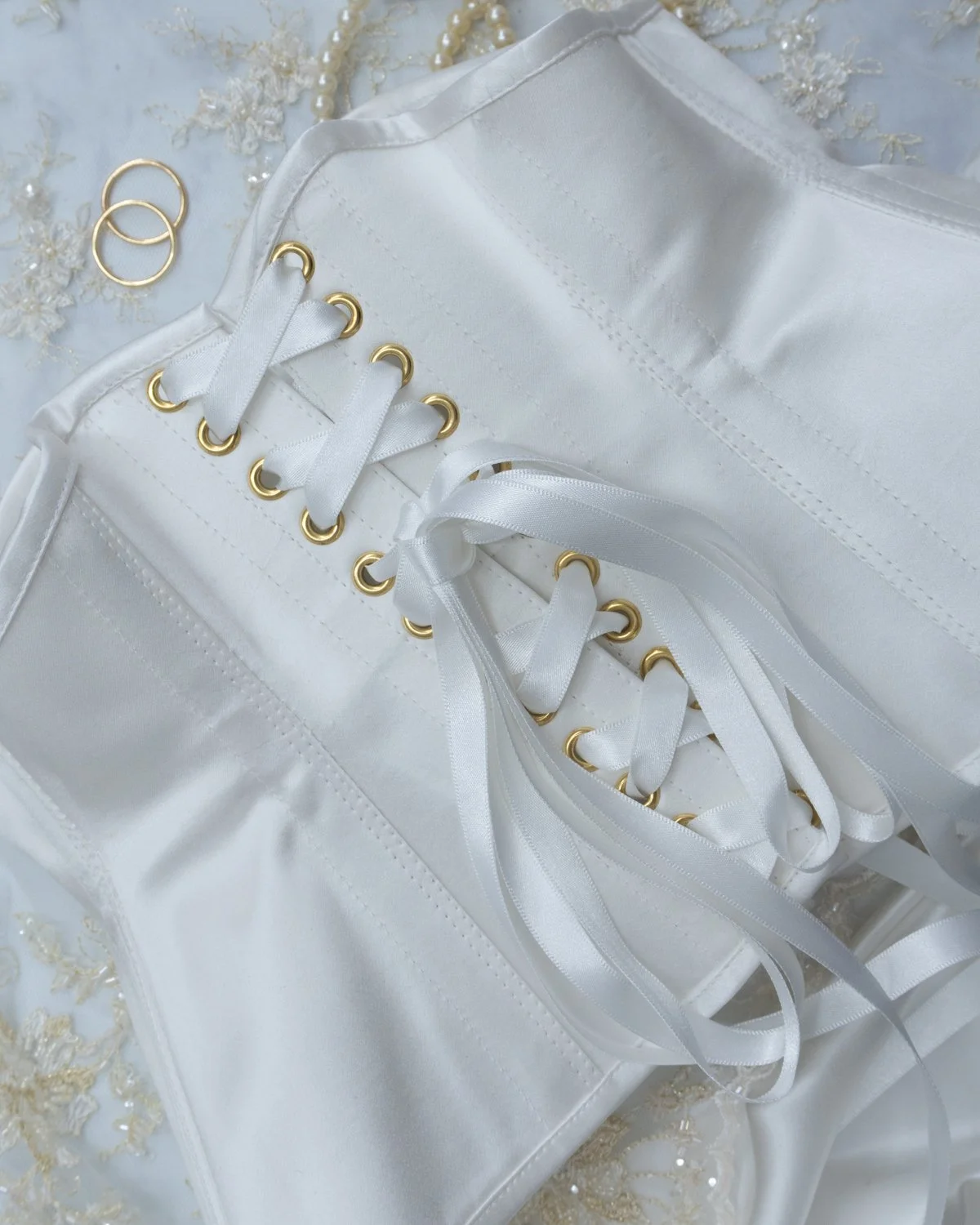 Bridal cincher no lace.jpg (Copy)