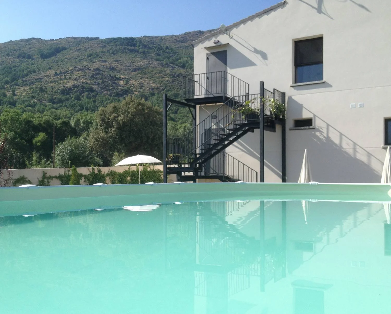 El Hotelito - piscina