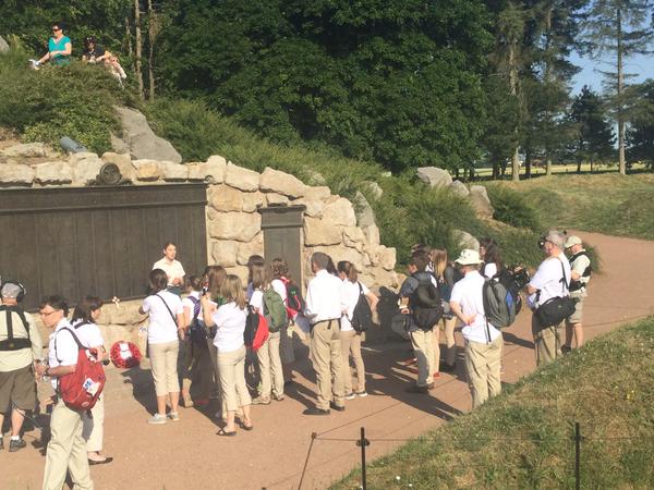 Ambassador Award students at NL's memorial to the missing.