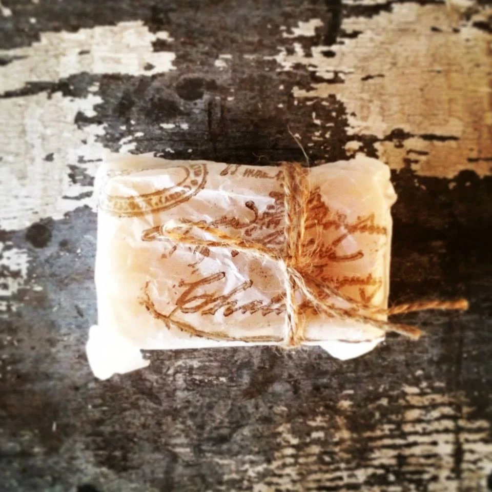 007 SOAP 102 - French Script.jpg