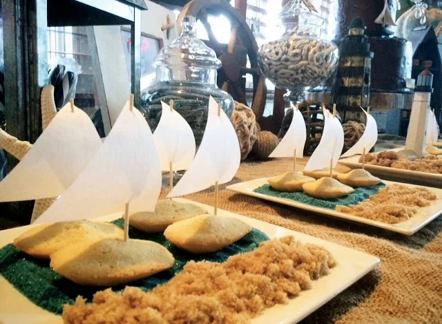 'KEEP CALM AND SAIL ON' (NAUTICAL THEME)