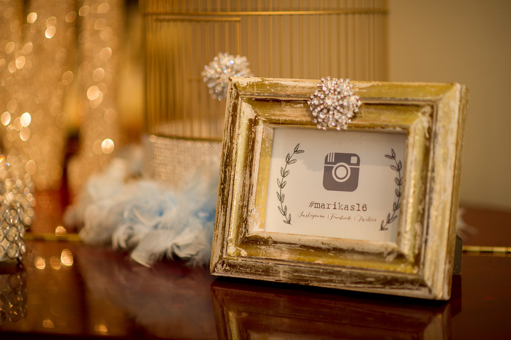 COUTURE FRAME w/ INSTAGRAM PRINT