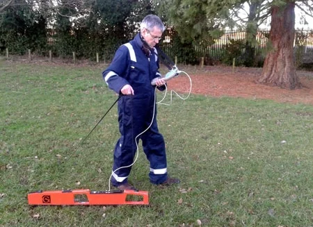 Searching for buried metal artefacts with the EM 38 .