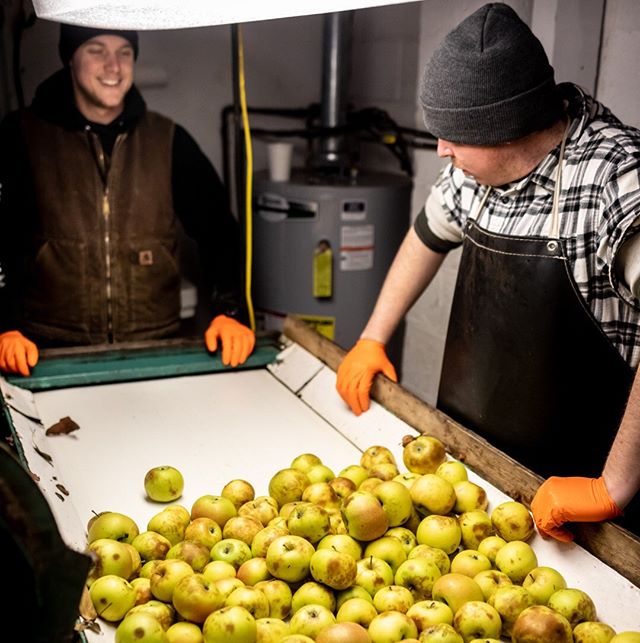 Shop talk.

Learn a little about what happens behind the scenes when our cider makers tell all.

On Friday, June 14, the Cidery will open early at 1pm. The team will present live cider-making demonstrations throughout the day and talk about the proce