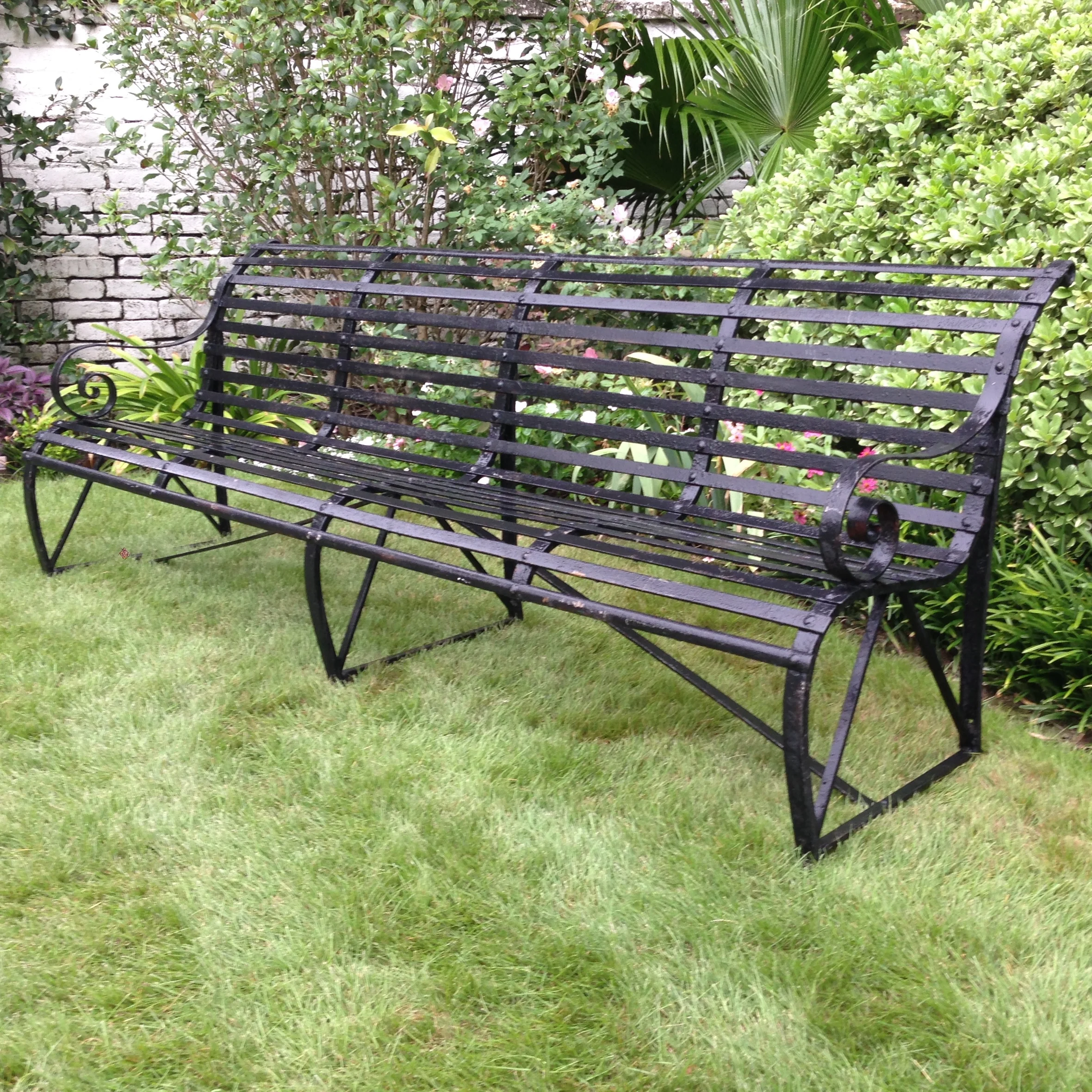 1006. Victorian Black Iron Park Bench 1_Charleston Garden Works.jpg
