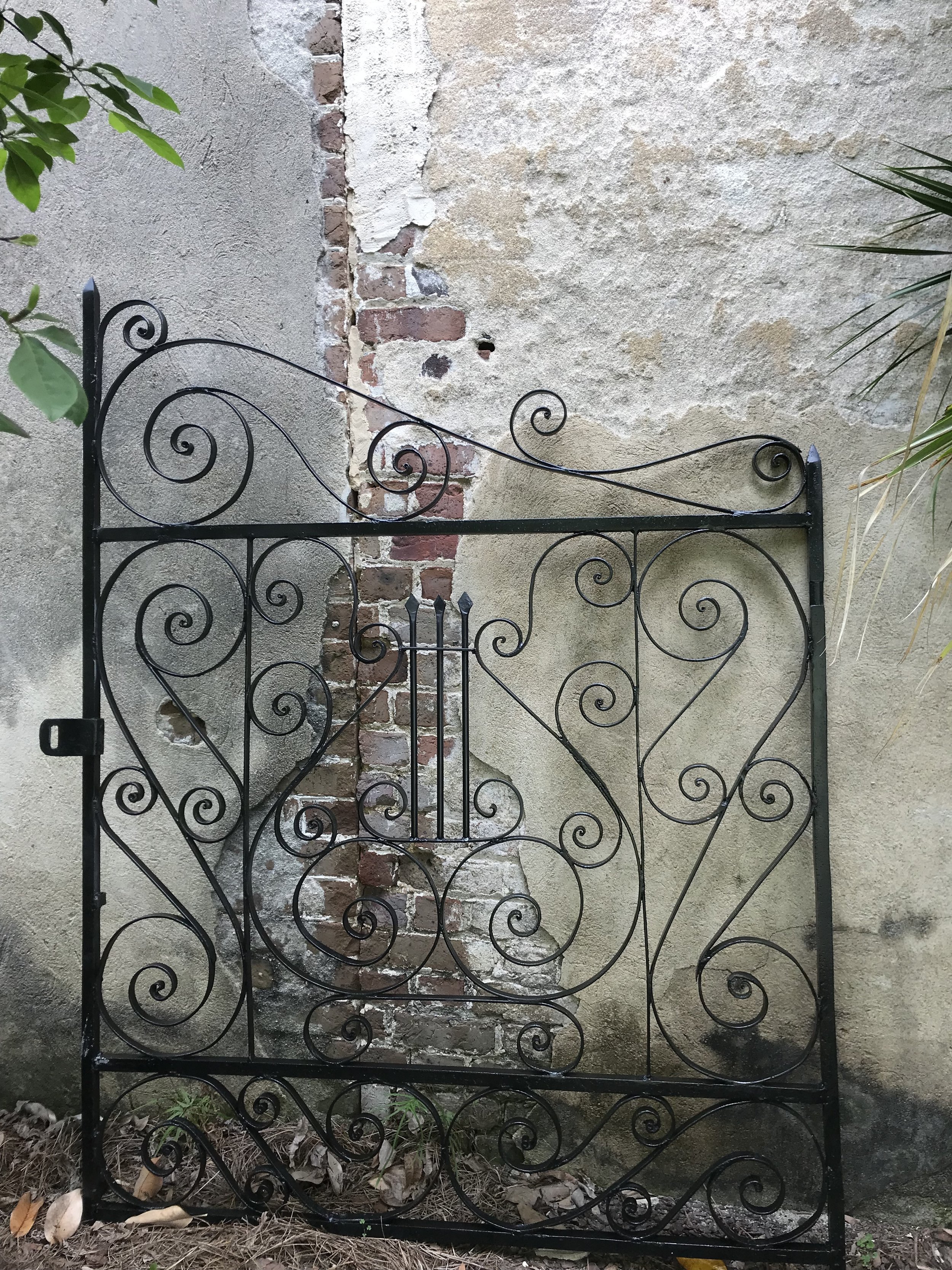6096. Philip Simmons Iron Gate 6_Charleston GardenWorks.jpg