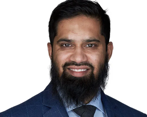 headshot-2019-09.jpg